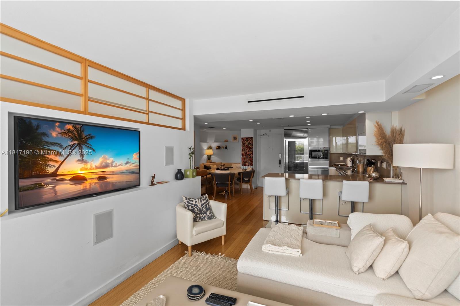 Miami, Florida, 33129, United States, 2 Bedrooms Bedrooms, ,2 BathroomsBathrooms,Residential,For Sale,1900950