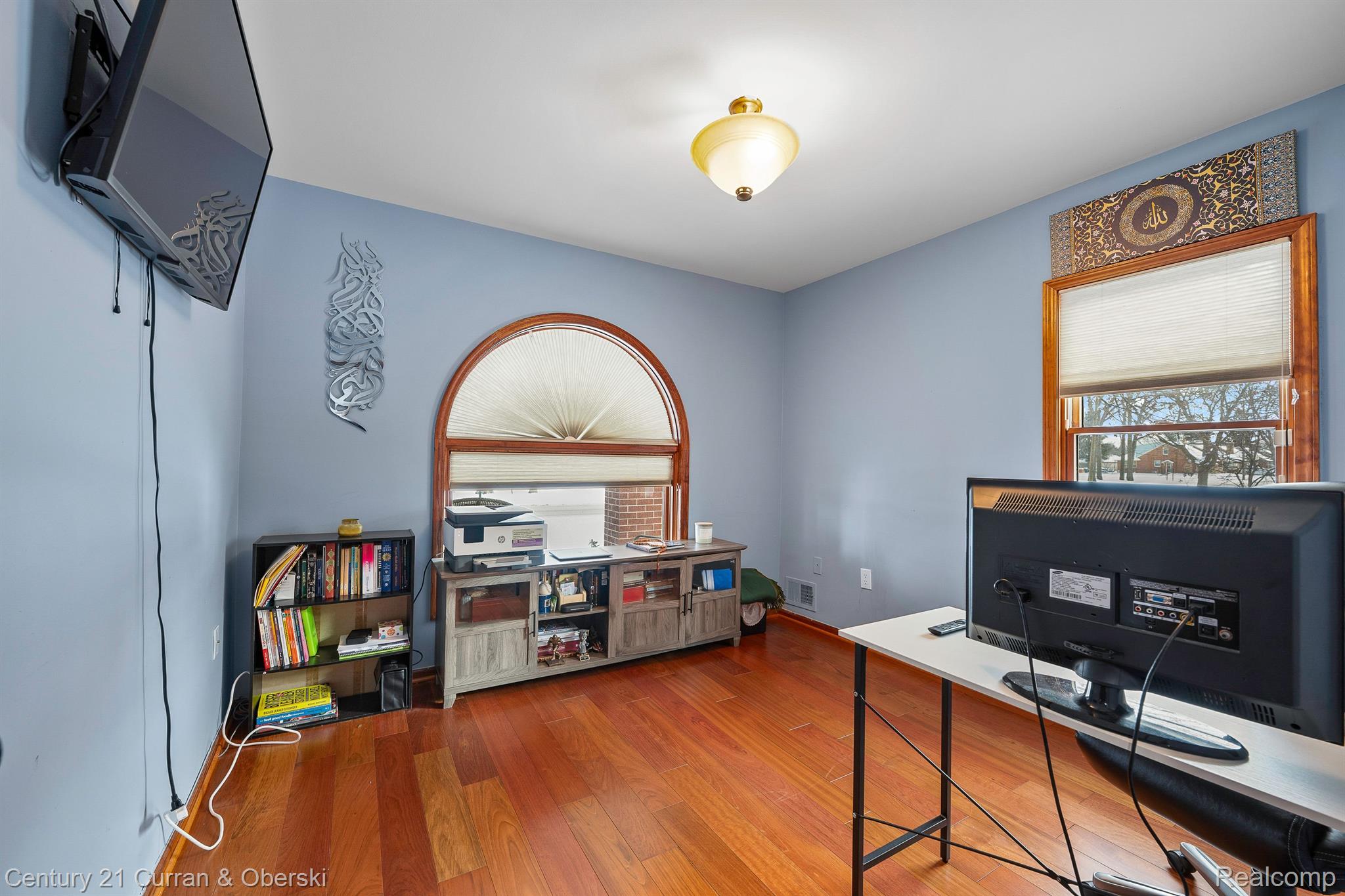 Dearborn, Michigan, 48128, United States, 4 Bedrooms Bedrooms, ,3 BathroomsBathrooms,Residential,For Sale,1908051
