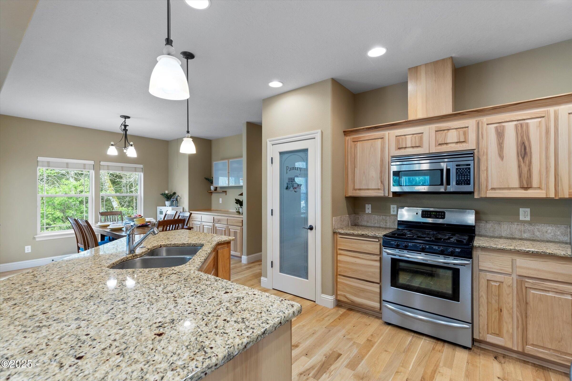 Lincoln City, Oregon, 97367, United States, 3 Bedrooms Bedrooms, ,Residential,For Sale,1941773