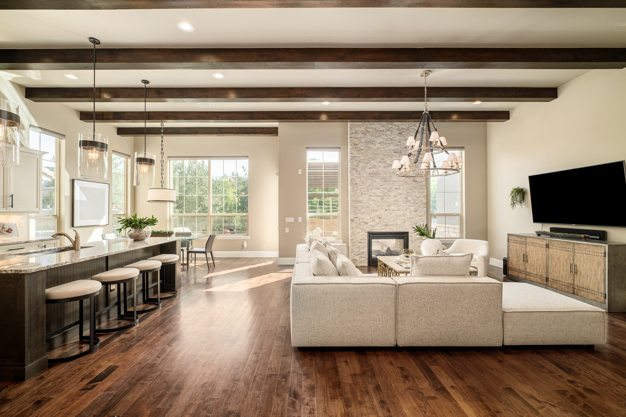  where  luxury meets modern convenience - 物件實景