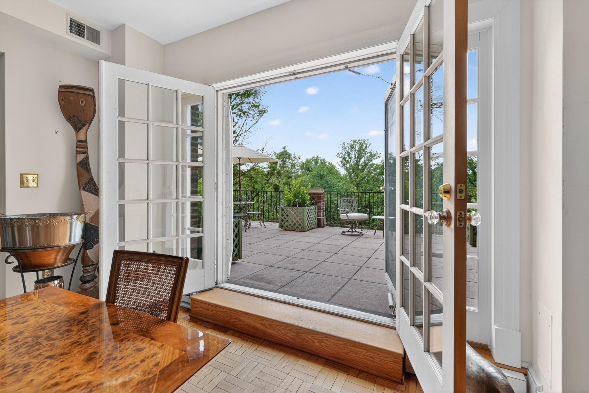  4000 Cathedral Avenue NW, Washington, DC, 20016 - 物件實景