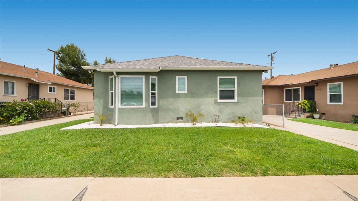 Montebello, California, 90640, United States, 2 Bedrooms Bedrooms, ,2 BathroomsBathrooms,Residential,For Sale,1930342