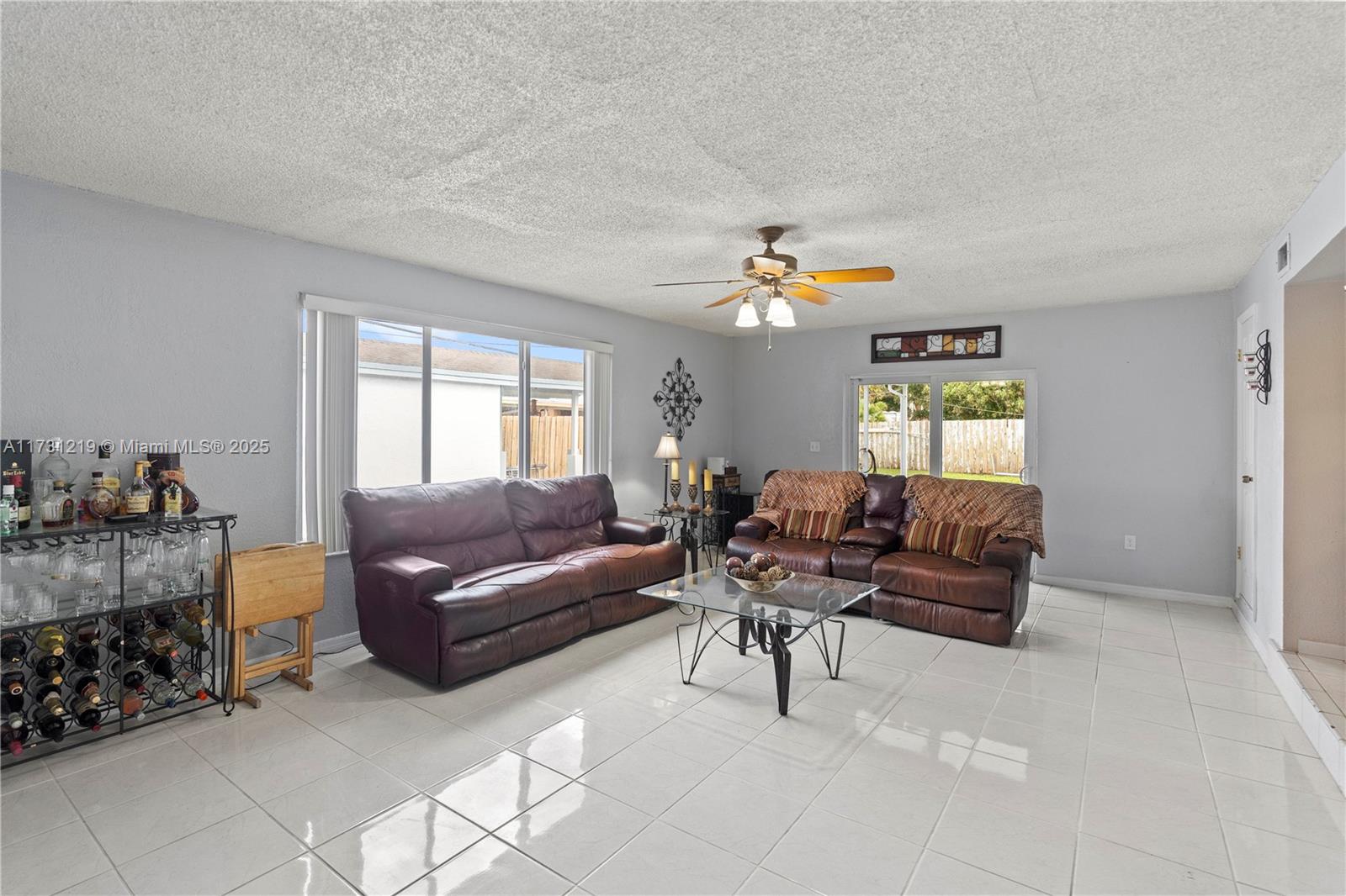 Hialeah, Florida, 33012, United States, 4 Bedrooms Bedrooms, ,4 BathroomsBathrooms,Residential,For Sale,1840227