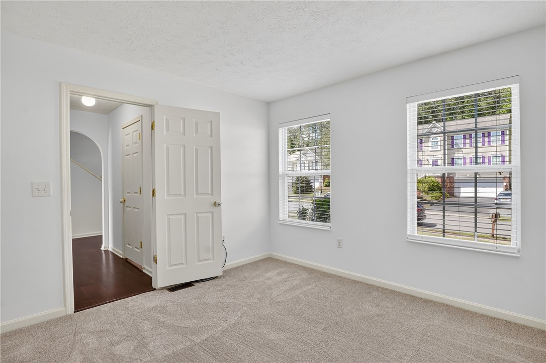 Richland, Pennsylvania, 15044, United States, 4 Bedrooms Bedrooms, ,4 BathroomsBathrooms,Residential,For Sale,1932266