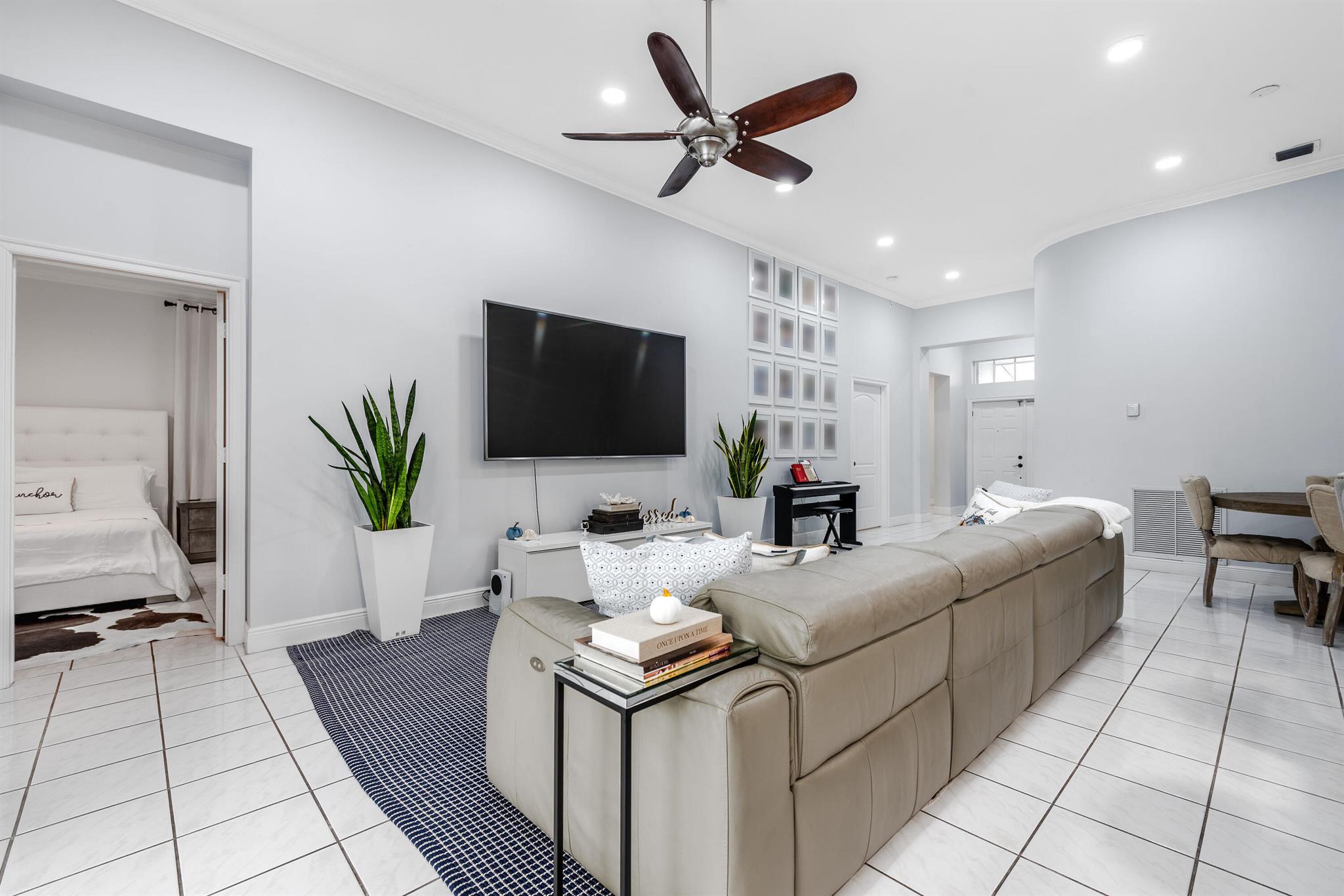 Greenacres, Florida, 33413, United States, 3 Bedrooms Bedrooms, ,2 BathroomsBathrooms,Residential,For Sale,1998003