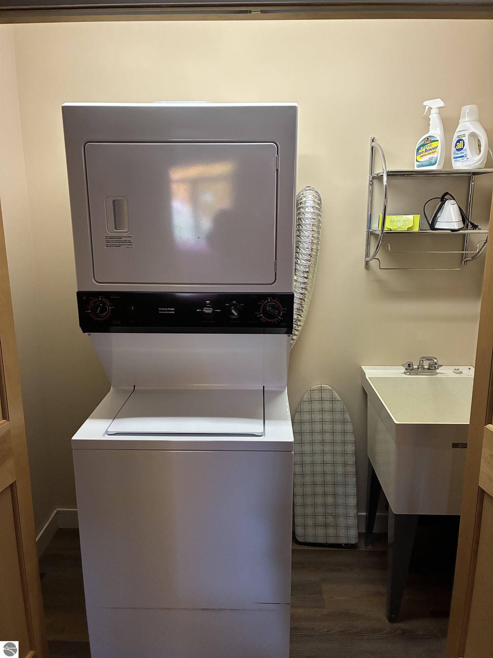 Bellaire, Michigan, 49615, United States, 3 Bedrooms Bedrooms, ,2 BathroomsBathrooms,Residential,For Sale,1986497