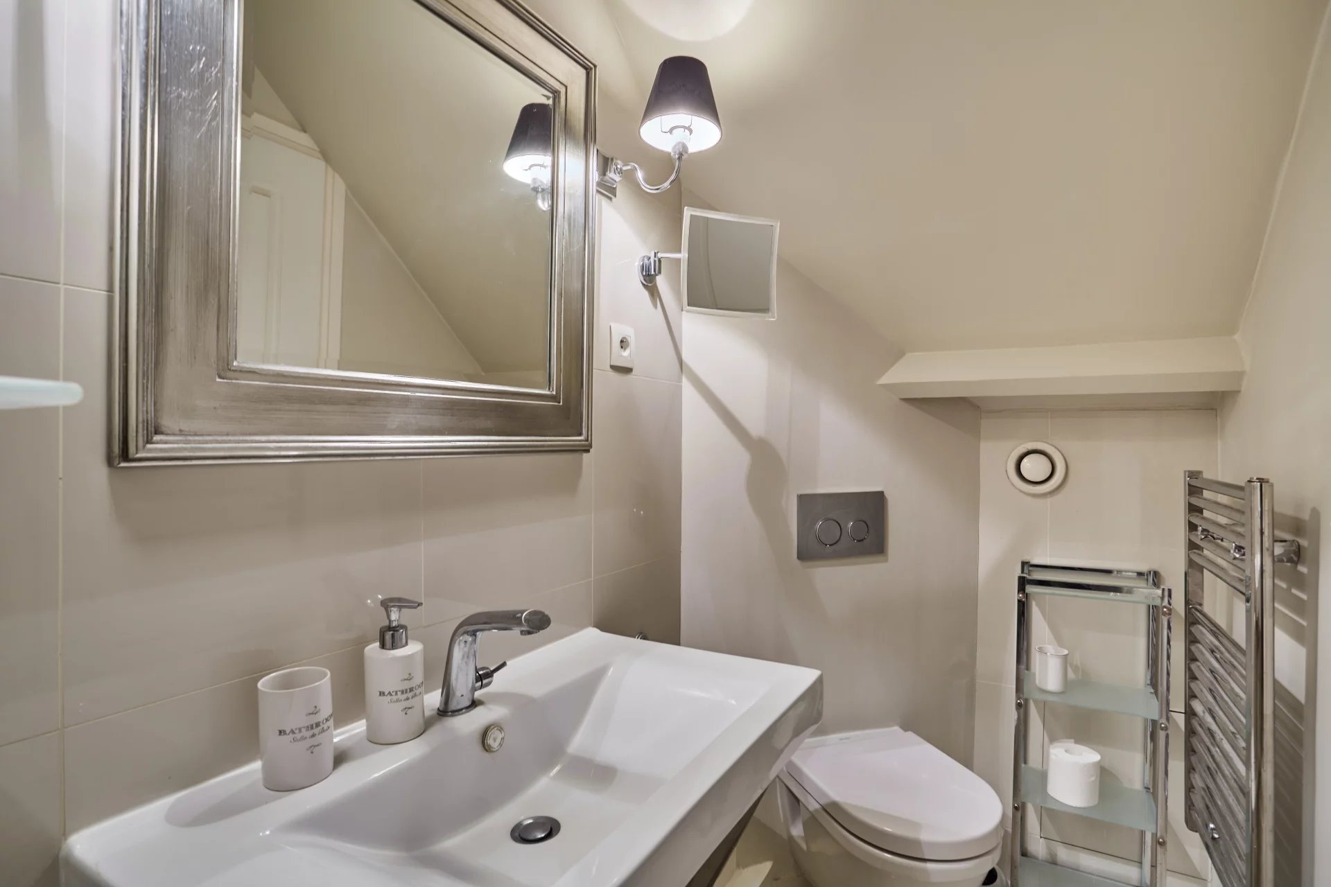 Paris 6th, Île-de-France, 75006, FR, 1 Bedroom Bedrooms, ,Residential,For Sale,1997315