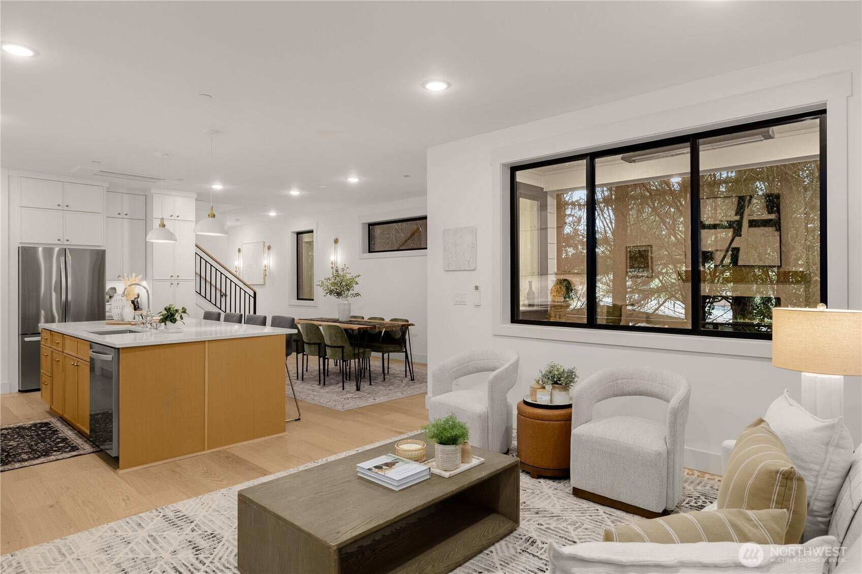 BELLEVUE, Washington, 98006, United States, 3 Bedrooms Bedrooms, ,3 BathroomsBathrooms,Residential,For Sale,1999825