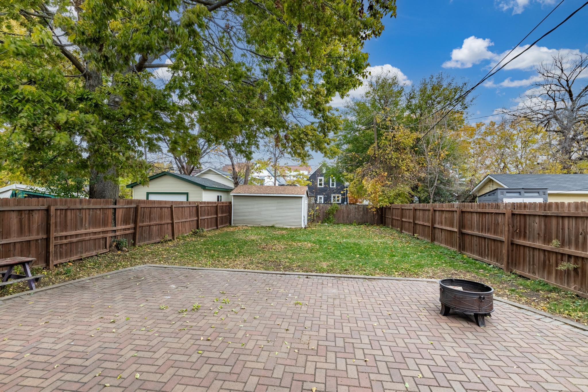 Saint Paul, Minnesota, 55102, United States, ,Residential,For Sale,1989124