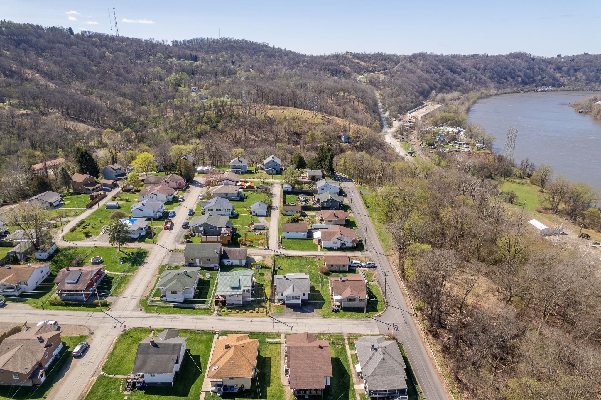  603 Memorial Drive, New Kensington, PA 15068 - 物件實景