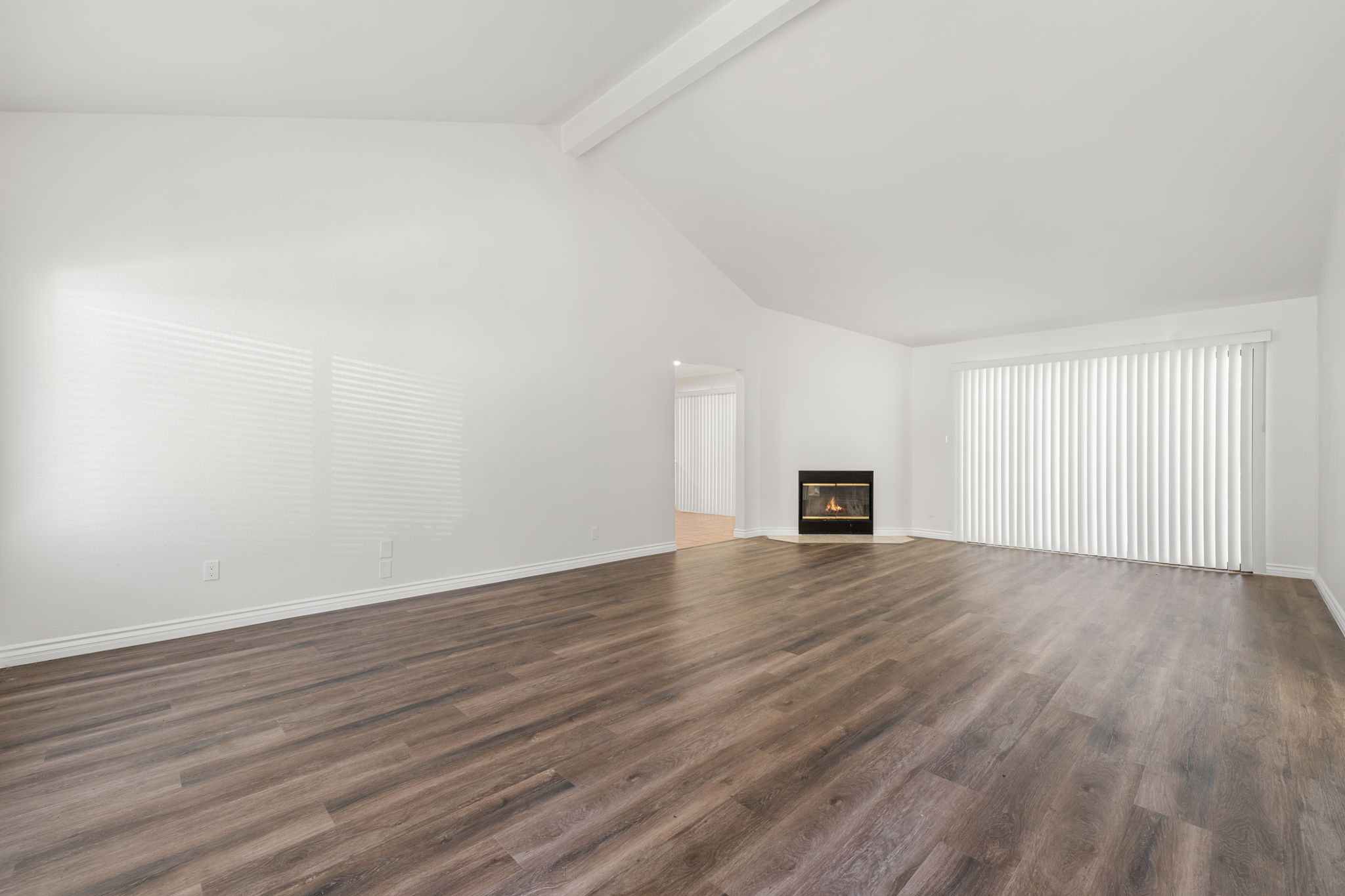 Lytle Creek, California, 92358, United States, 3 Bedrooms Bedrooms, ,2 BathroomsBathrooms,Residential,For Sale,1995534