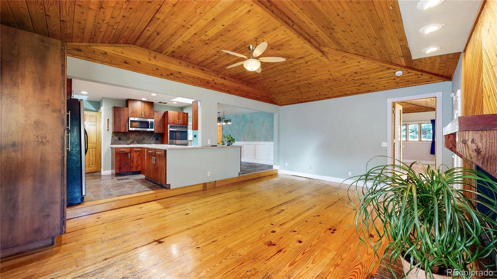 Lakewood, Colorado, 80228, United States, 5 Bedrooms Bedrooms, ,1 BathroomBathrooms,Residential,For Sale,1949485