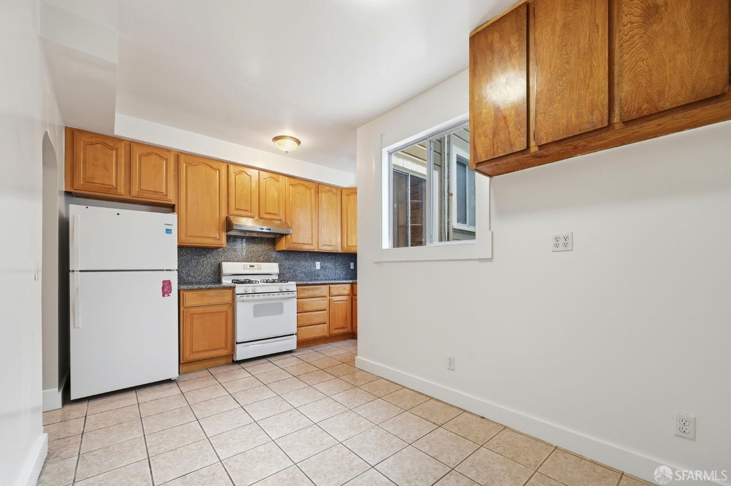 San Francisco, California, 94112, United States, 2 Bedrooms Bedrooms, ,1 BathroomBathrooms,Residential,For Sale,2008516