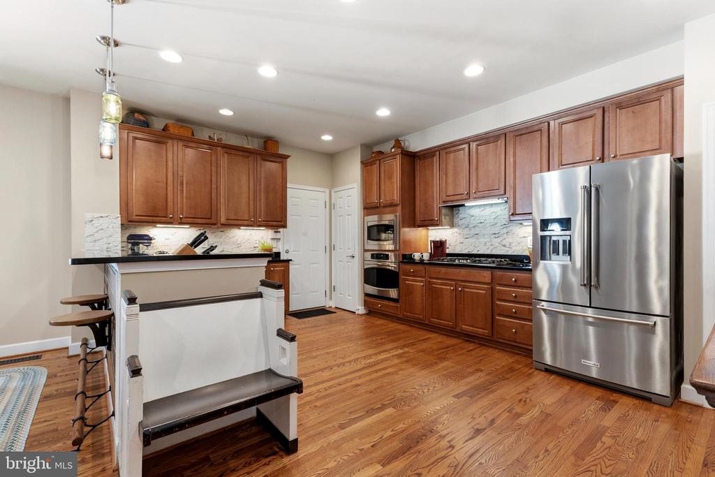 Leesburg, Virginia, 20175, United States, 3 Bedrooms Bedrooms, ,4 BathroomsBathrooms,Residential,For Sale,2049471