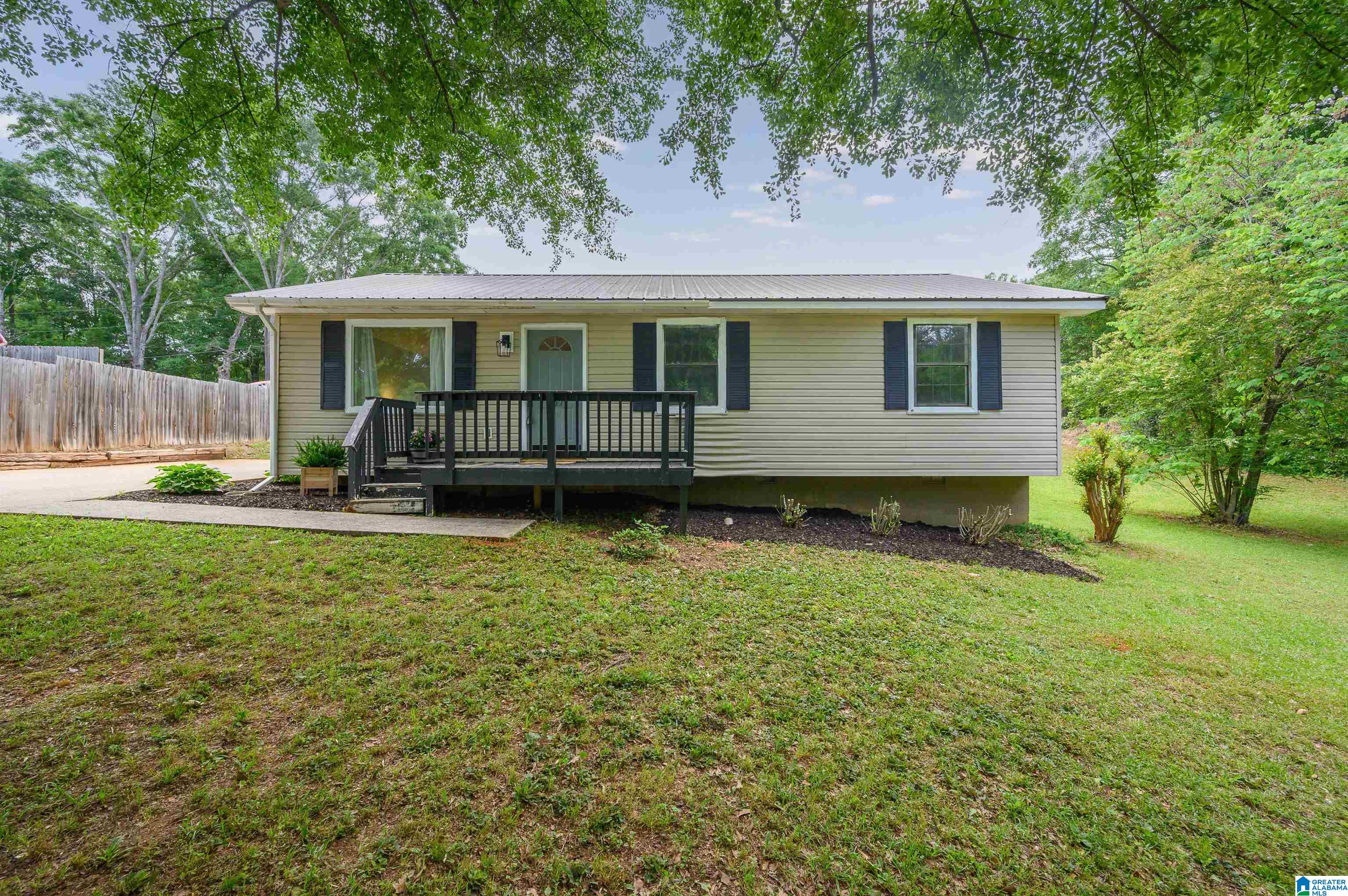 Hill Ave, Sylacauga, AL 35150