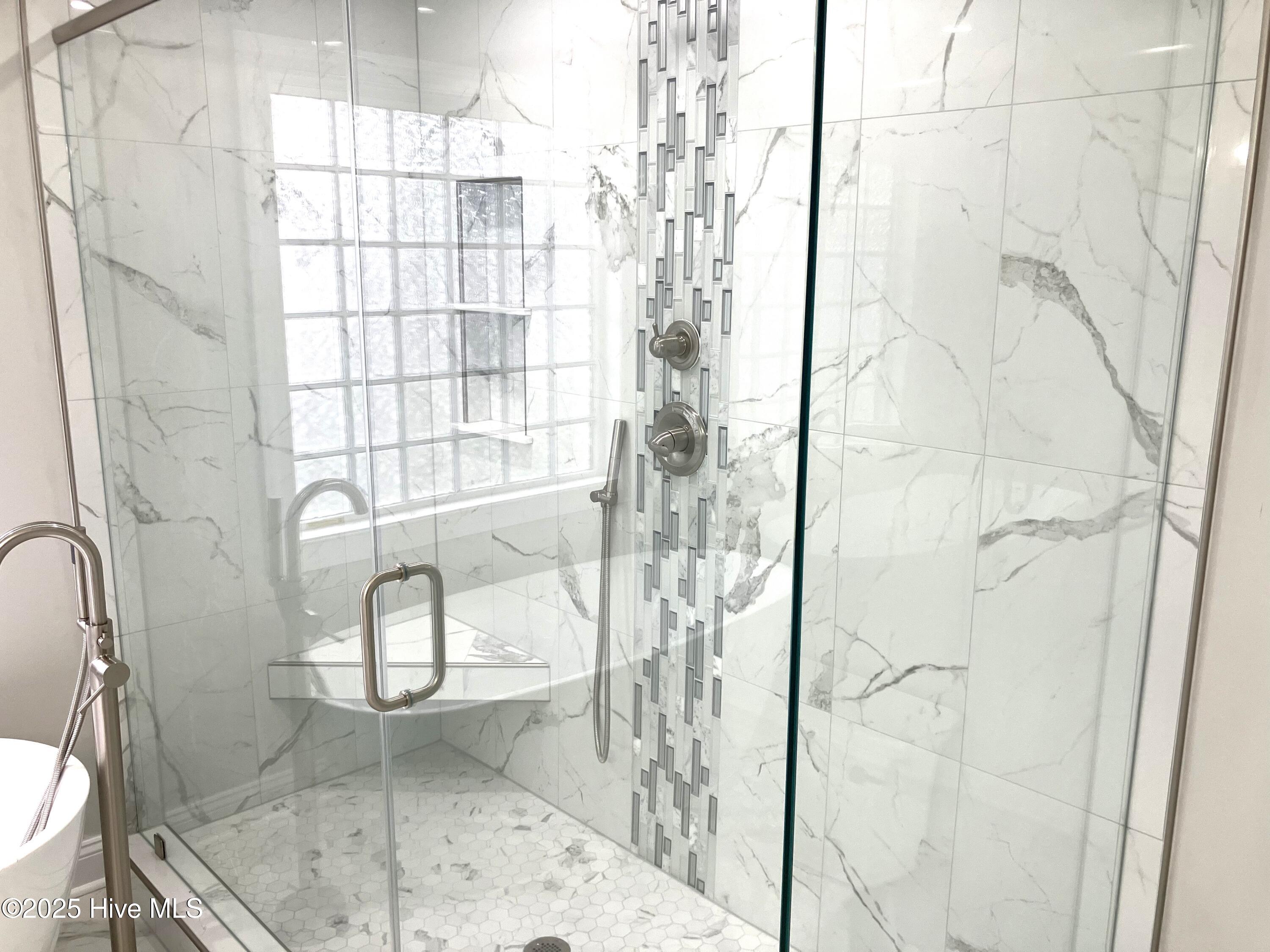 Jacksonville, North Carolina, 28546, United States, 5 Bedrooms Bedrooms, ,3 BathroomsBathrooms,Residential,For Sale,1980601