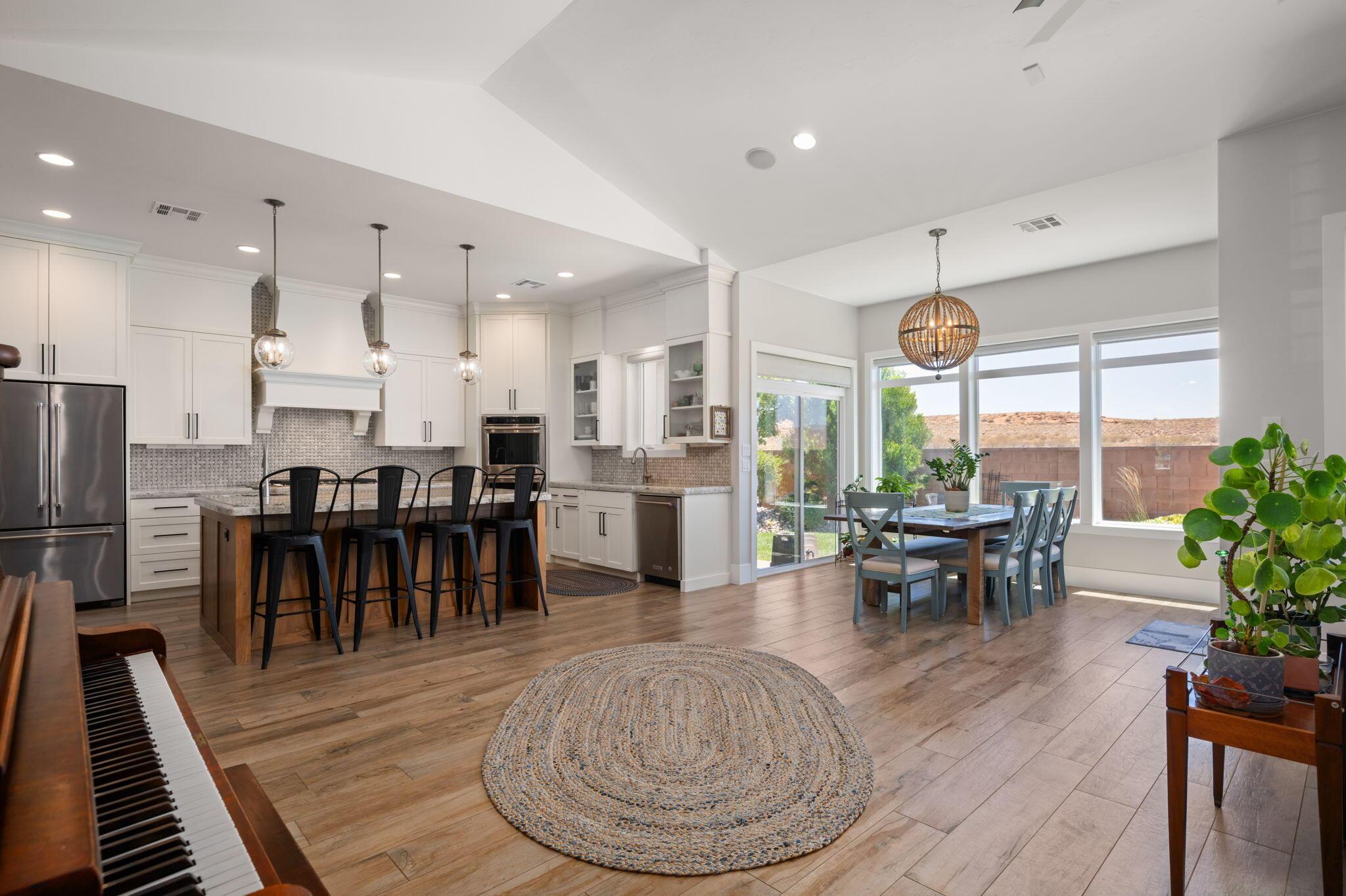 Hurricane, Utah, 84737, United States, 6 Bedrooms Bedrooms, ,6 BathroomsBathrooms,Residential,For Sale,1977381