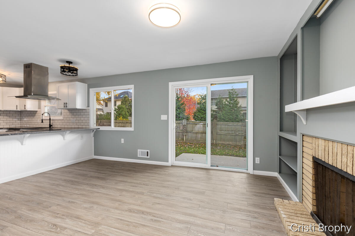 Grand Rapids, Michigan, 49506, United States, 4 Bedrooms Bedrooms, ,3 BathroomsBathrooms,Residential,For Sale,1989098