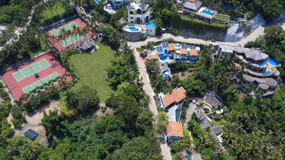 Manzanillo, Colima, 28867, Mexico, 6 Bedrooms Bedrooms, ,6 BathroomsBathrooms,Residential,For Sale,1939641