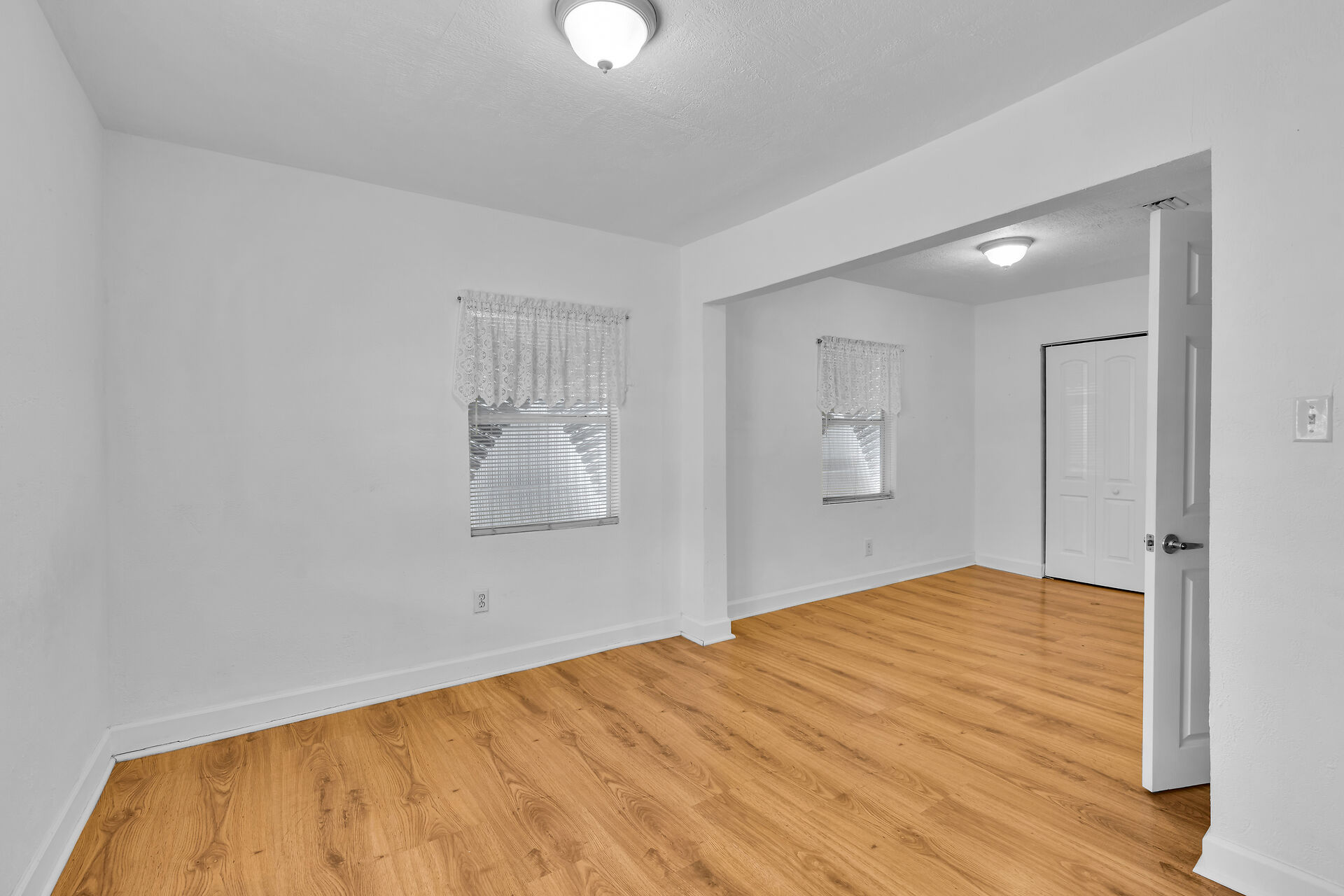  2804 Harris Ave - 物件實景