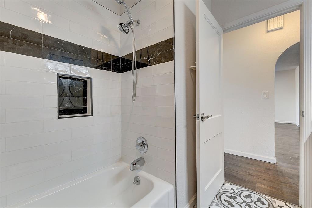 Fort Worth, Texas, 76107, United States, 3 Bedrooms Bedrooms, ,2 BathroomsBathrooms,Residential,For Sale,1915443