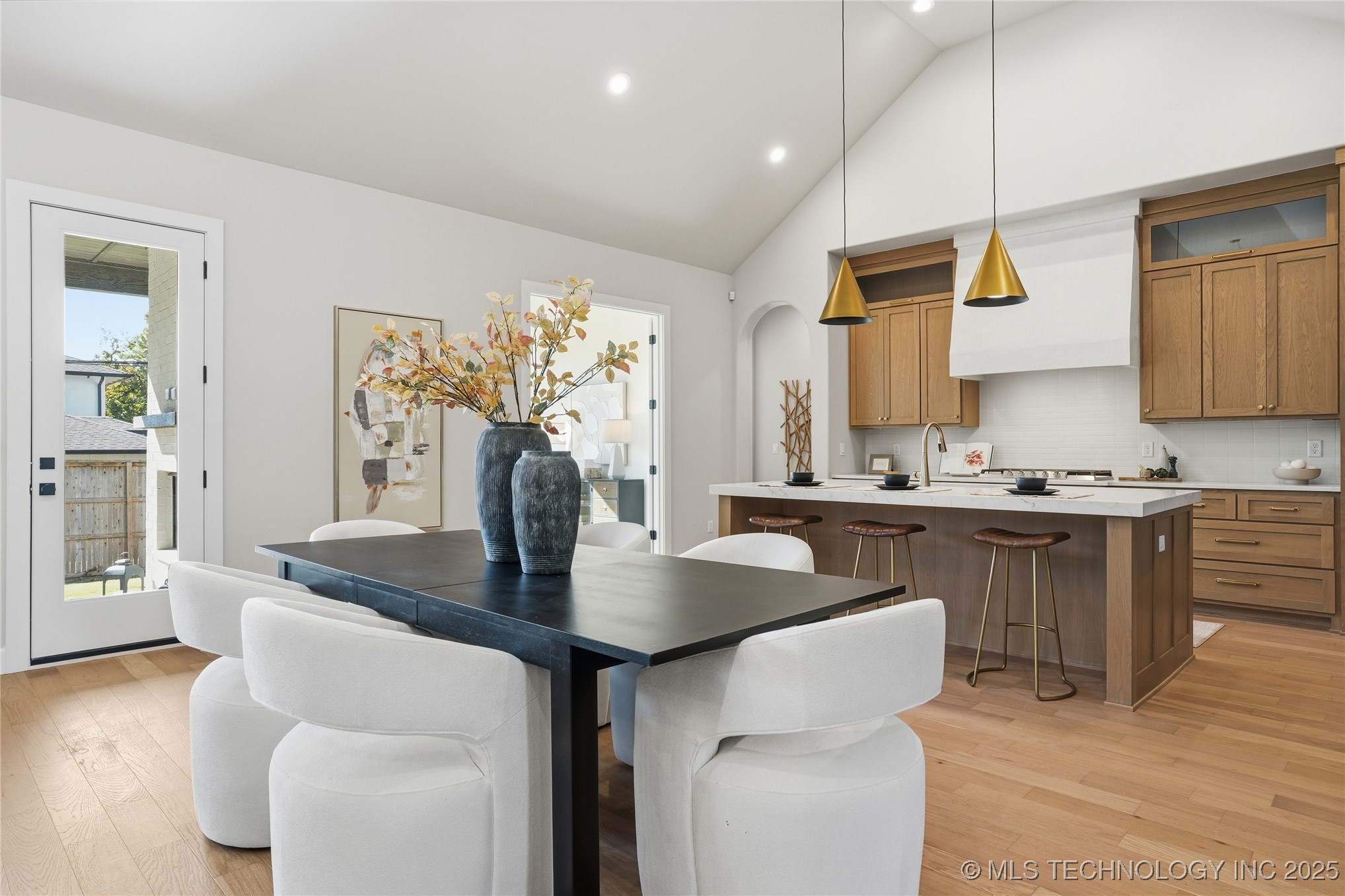 Tulsa, Oklahoma, 74114, United States, 4 Bedrooms Bedrooms, ,5 BathroomsBathrooms,Residential,For Sale,1990982