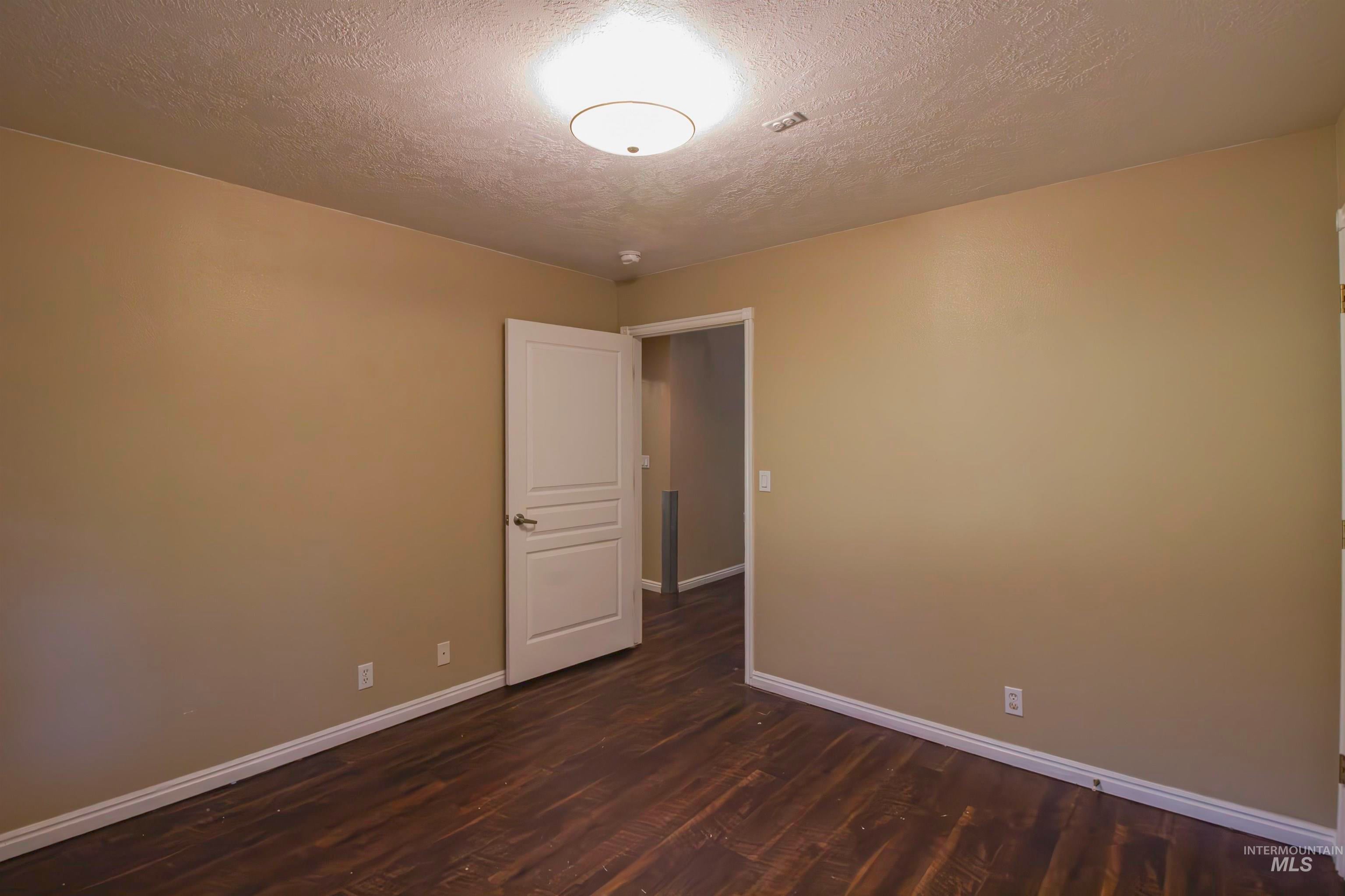 Ontario, Oregon, 97914, United States, 4 Bedrooms Bedrooms, ,3 BathroomsBathrooms,Residential,For Sale,1866488
