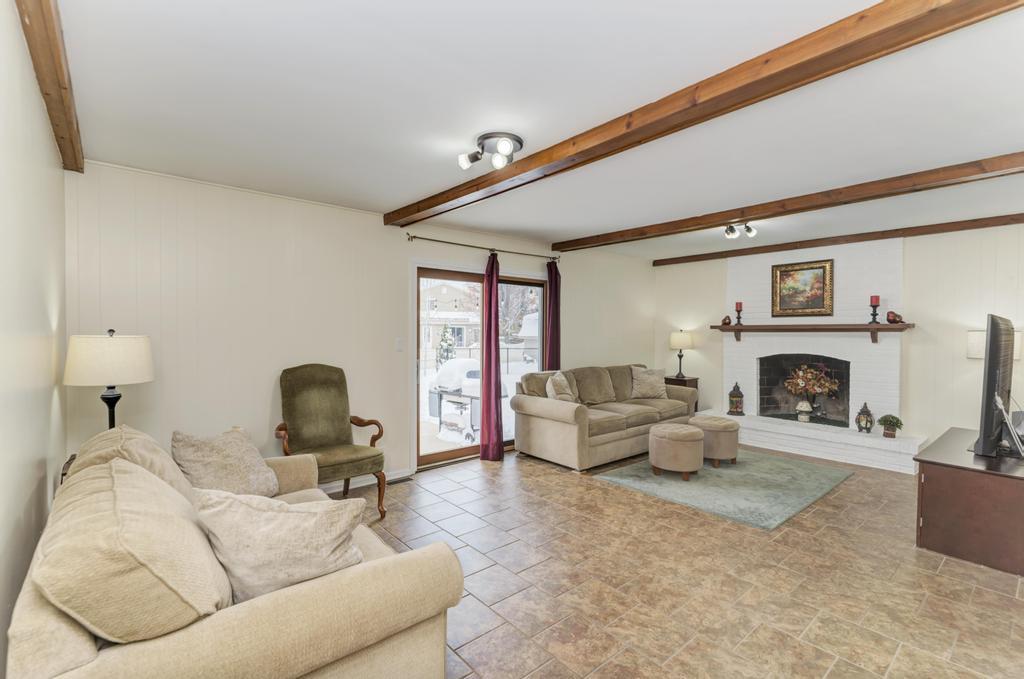 Arlington Heights, Illinois, 60005, United States, 5 Bedrooms Bedrooms, ,3 BathroomsBathrooms,Residential,For Sale,2001547