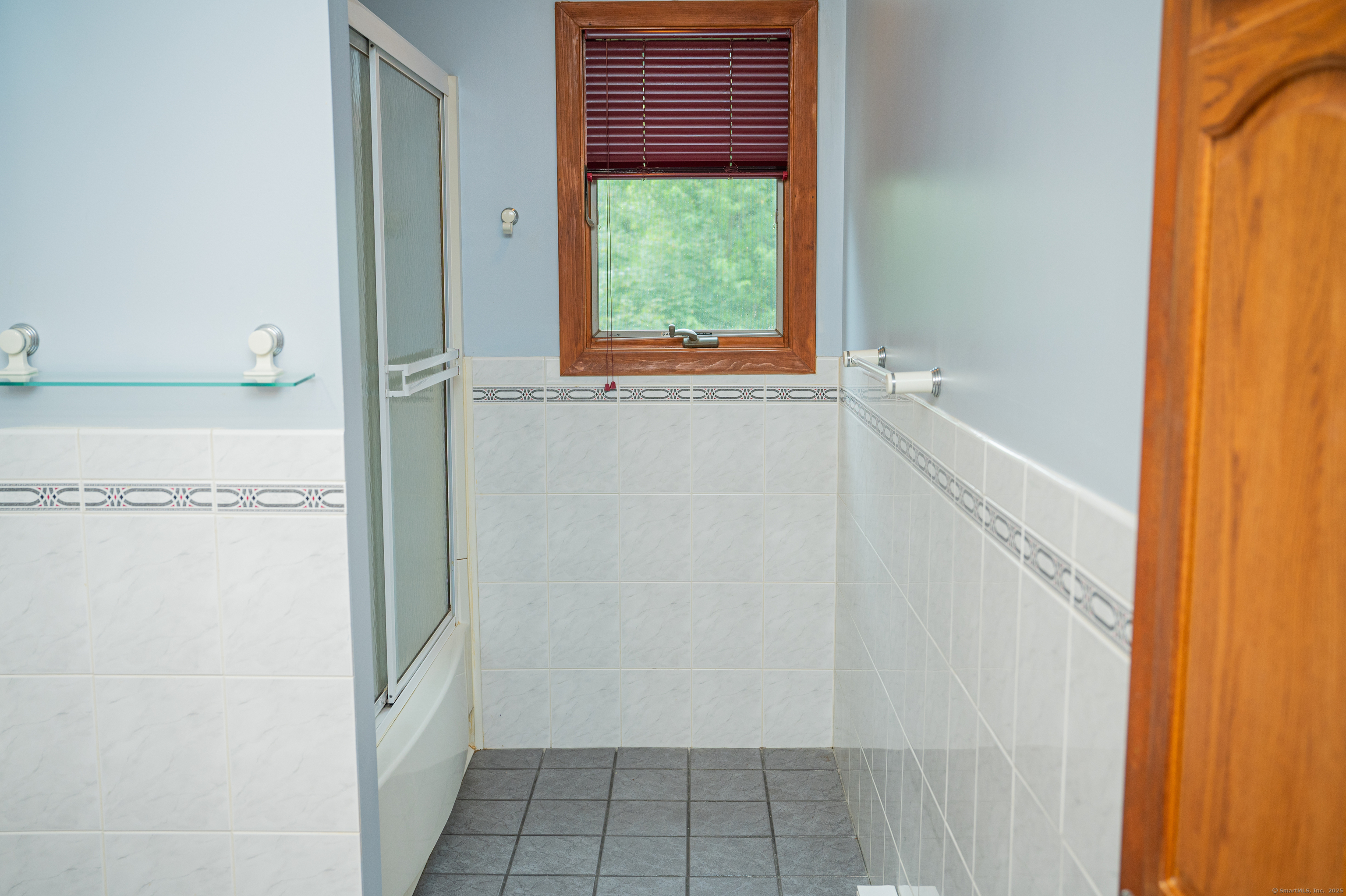 Branford, Connecticut, 06405, United States, 3 Bedrooms Bedrooms, ,2 BathroomsBathrooms,Residential,For Sale,1907106