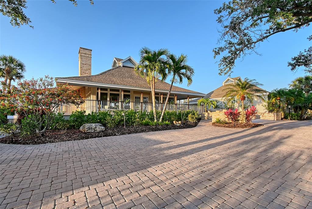 Bradenton, Florida, 34210, United States, 2 Bedrooms Bedrooms, ,3 BathroomsBathrooms,Residential,For Sale,1793424