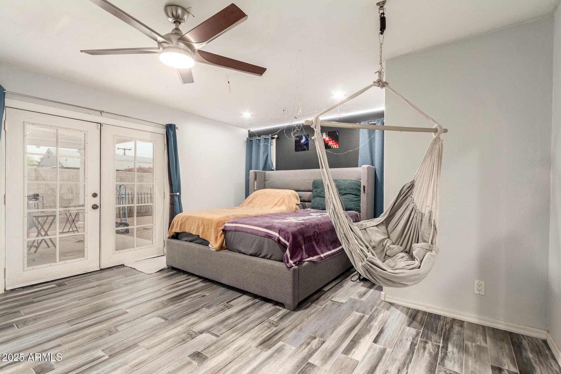 Phoenix, Arizona, 85007, United States, 4 Bedrooms Bedrooms, ,3 BathroomsBathrooms,Residential,For Sale,1980366