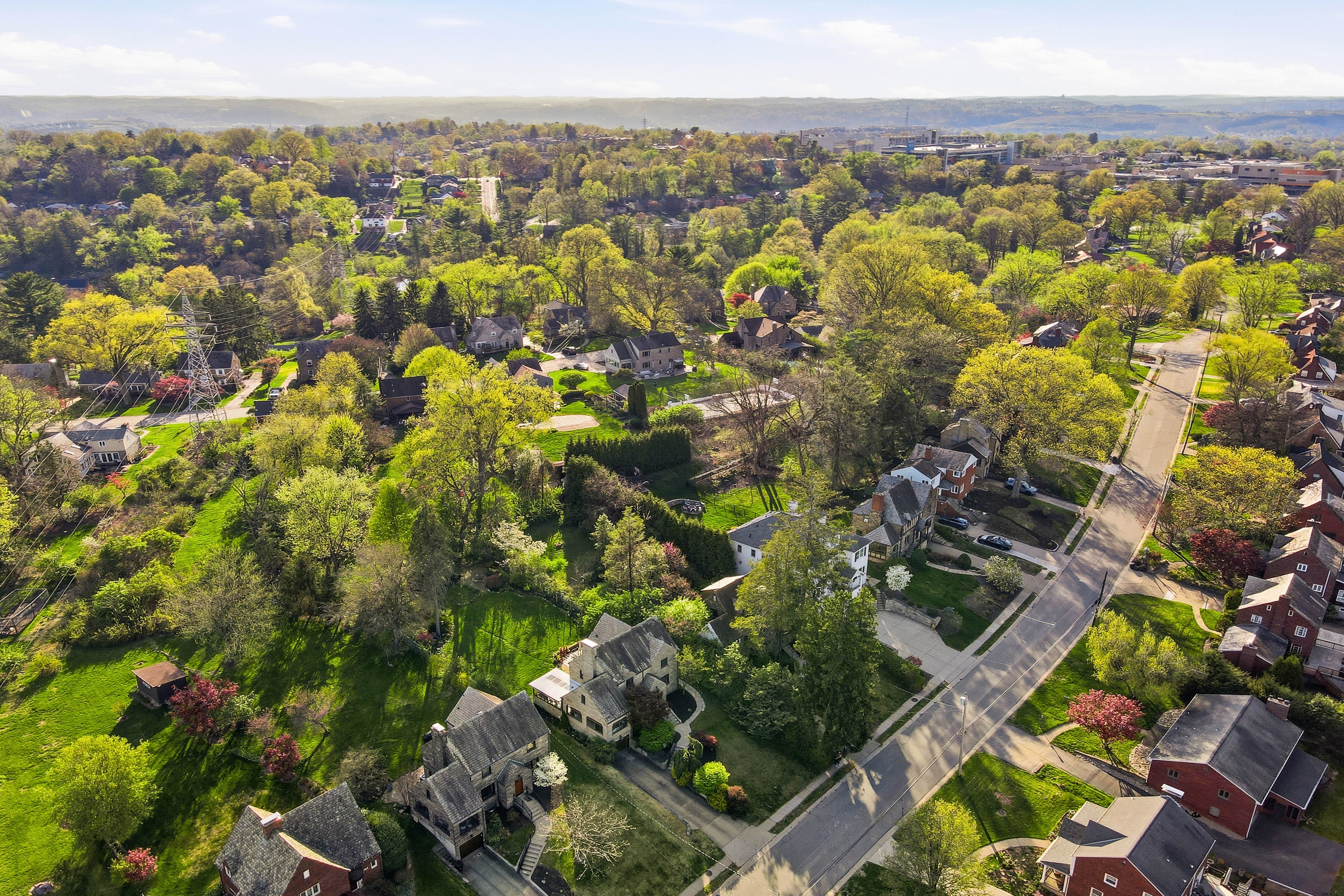  552 Greenhurst Dr, Pittsburgh, PA 15243 - 物件實景