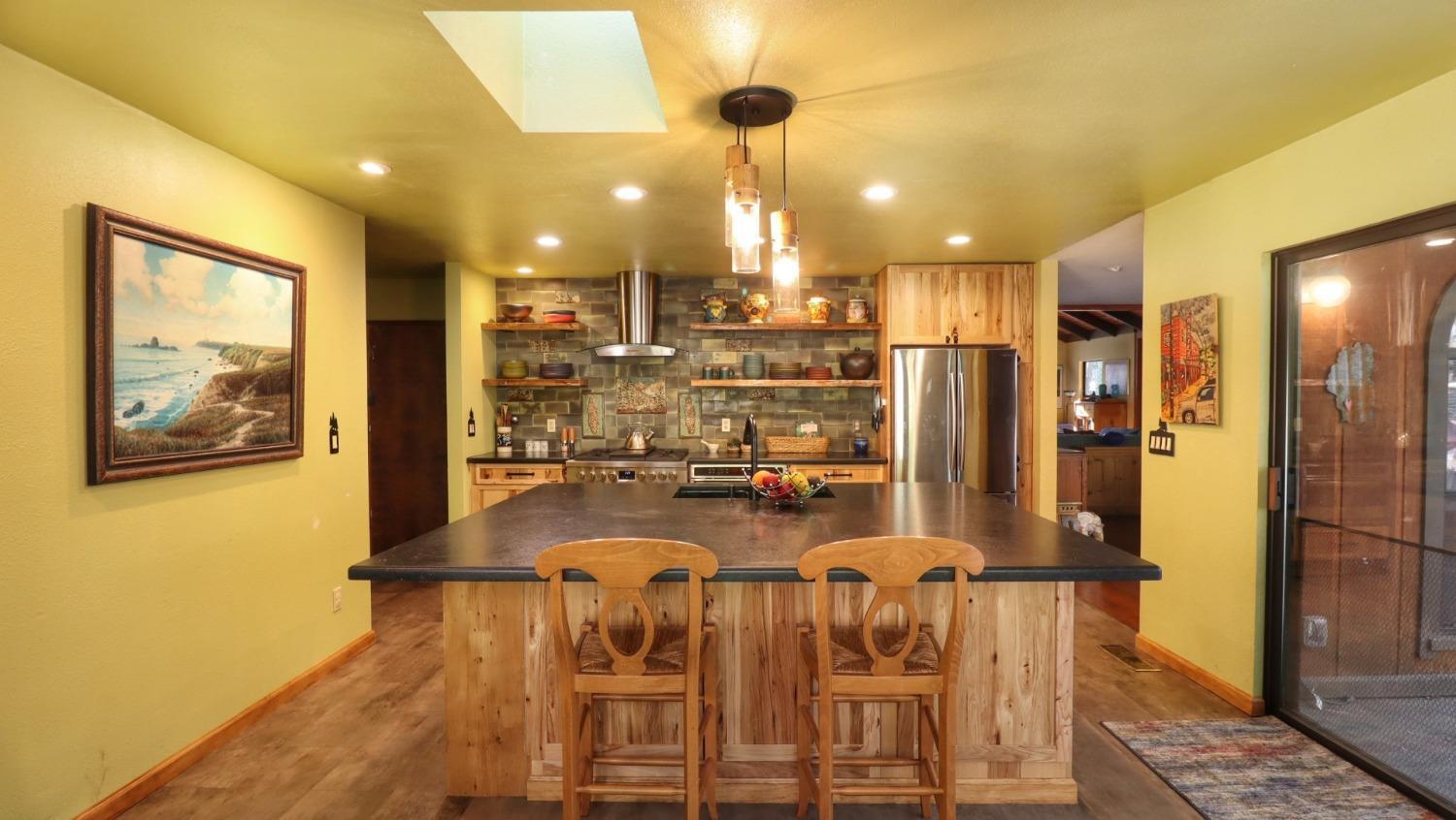 Nevada City, California, 95959, United States, 3 Bedrooms Bedrooms, ,3 BathroomsBathrooms,Residential,For Sale,1945021