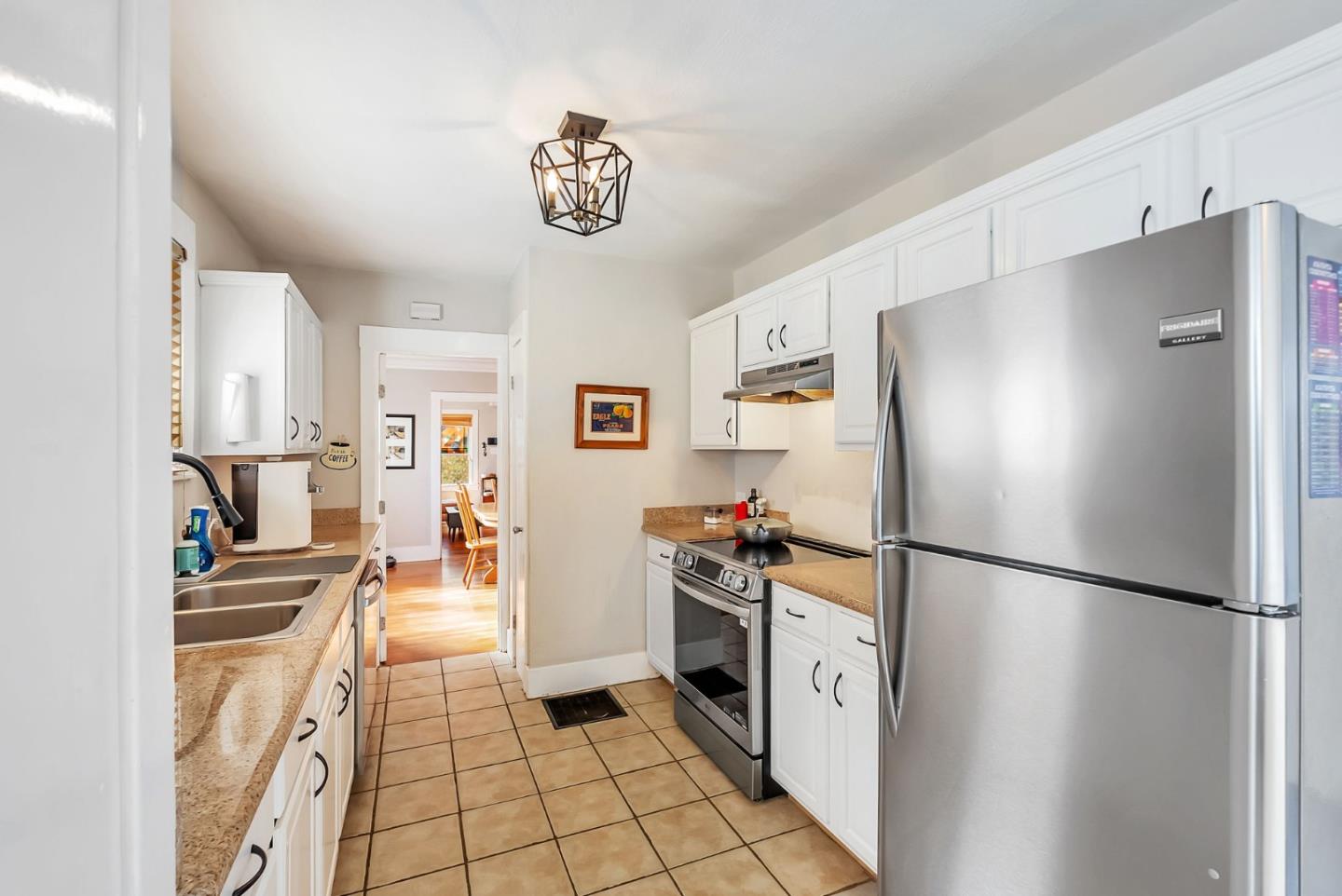 Oakland, California, 94601, United States, 2 Bedrooms Bedrooms, ,2 BathroomsBathrooms,Residential,For Sale,1901407