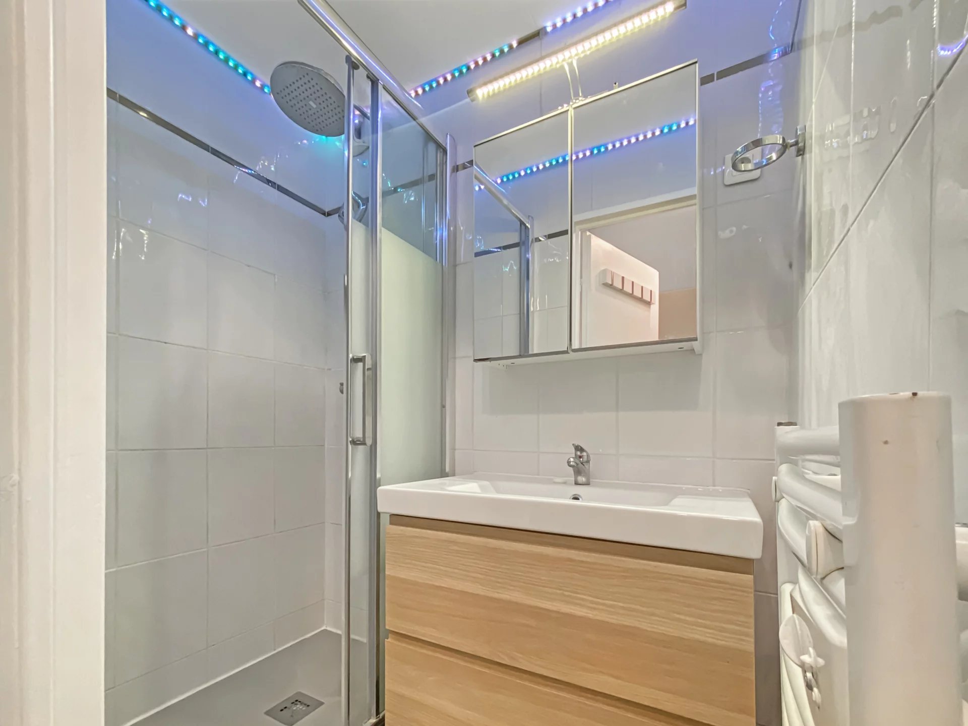 Boulogne-Billancourt, Île-de-France, 92100, FR, 3 Bedrooms Bedrooms, ,4 BathroomsBathrooms,Residential,For Sale,1932138