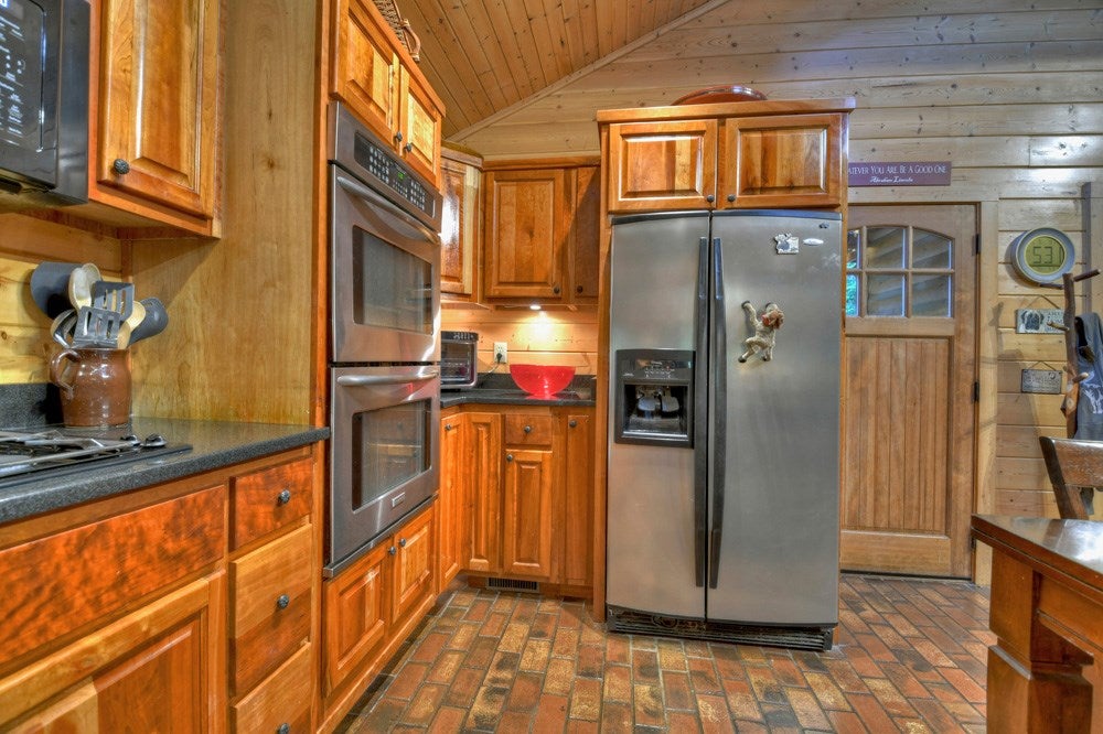 Blue Ridge, Georgia, 30513, United States, 4 Bedrooms Bedrooms, ,3 BathroomsBathrooms,Residential,For Sale,1858921
