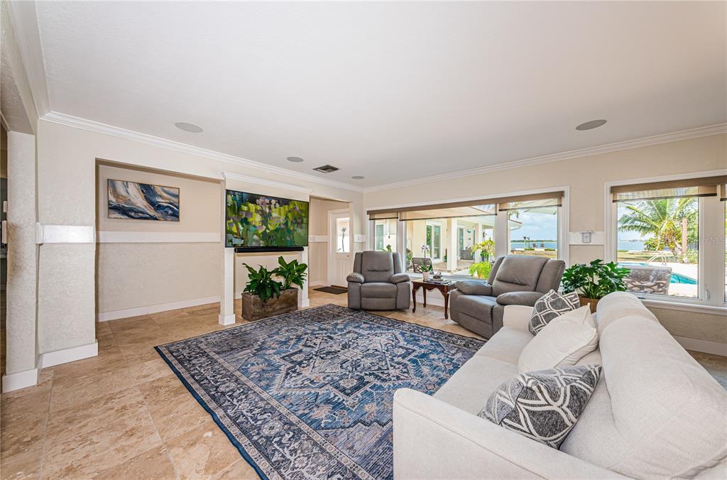 St Petersburg, Florida, 33710, United States, 4 Bedrooms Bedrooms, ,4 BathroomsBathrooms,Residential,For Sale,1826859