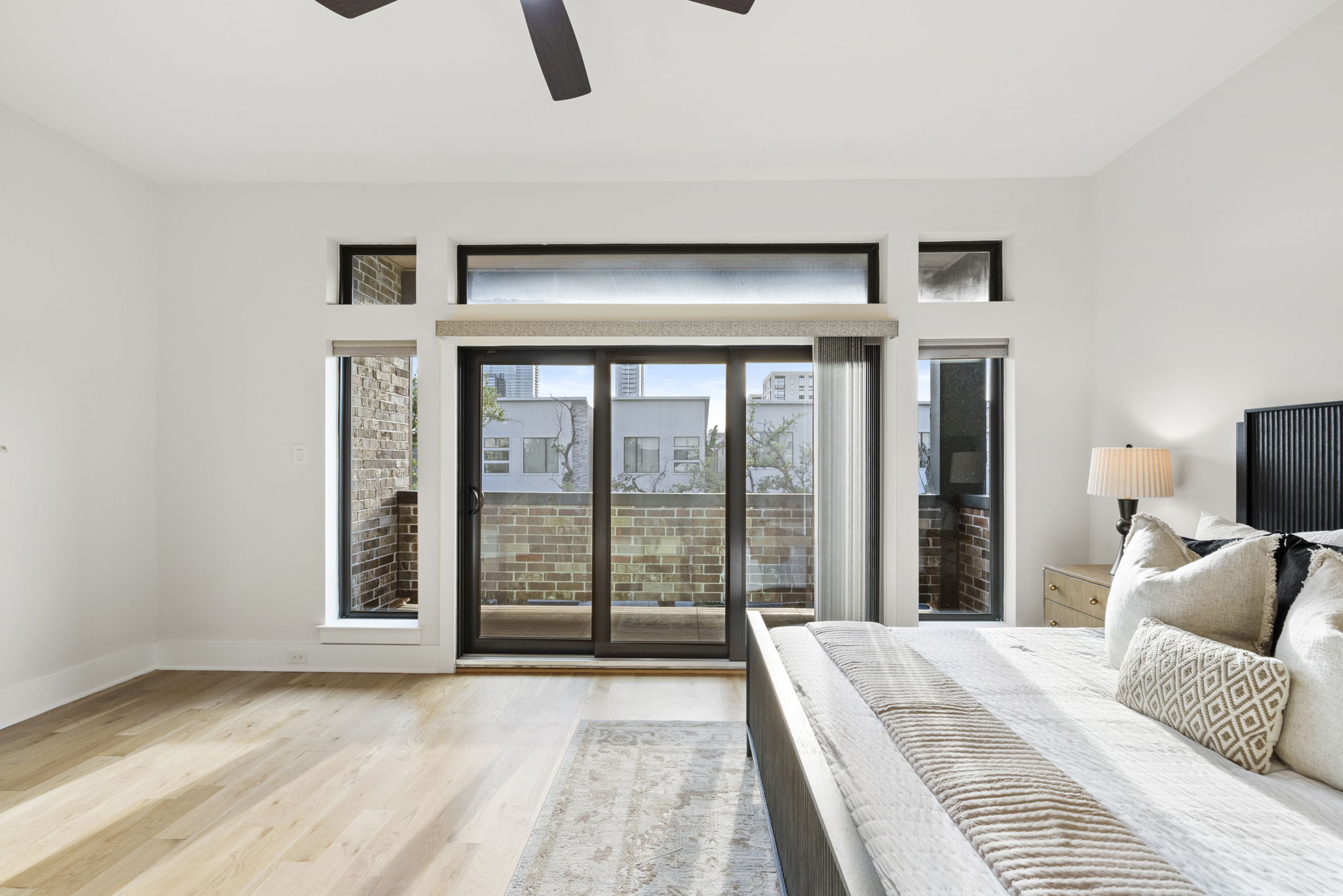 Houston, Texas, 77098, United States, 3 Bedrooms Bedrooms, ,4 BathroomsBathrooms,Residential,For Sale,1975759