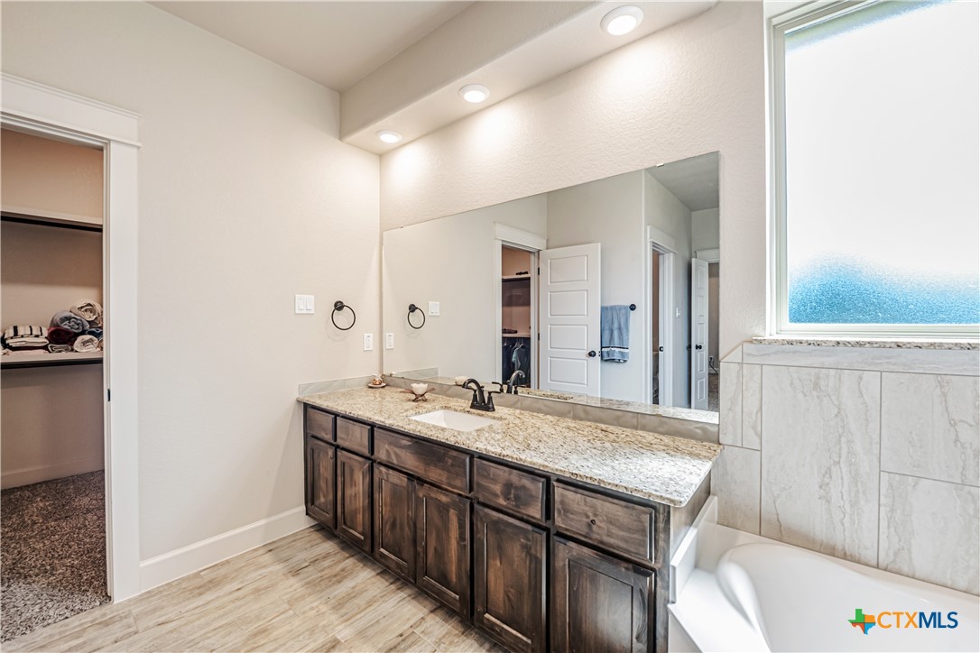 Belton, Texas, 76513, United States, 4 Bedrooms Bedrooms, ,3 BathroomsBathrooms,Residential,For Sale,1807693