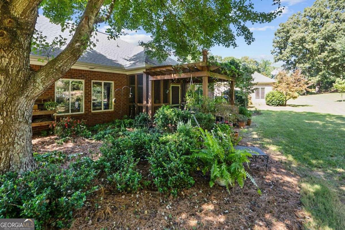 Watkinsville, Georgia, 30677, United States, 2 Bedrooms Bedrooms, ,2 BathroomsBathrooms,Residential,For Sale,1957394