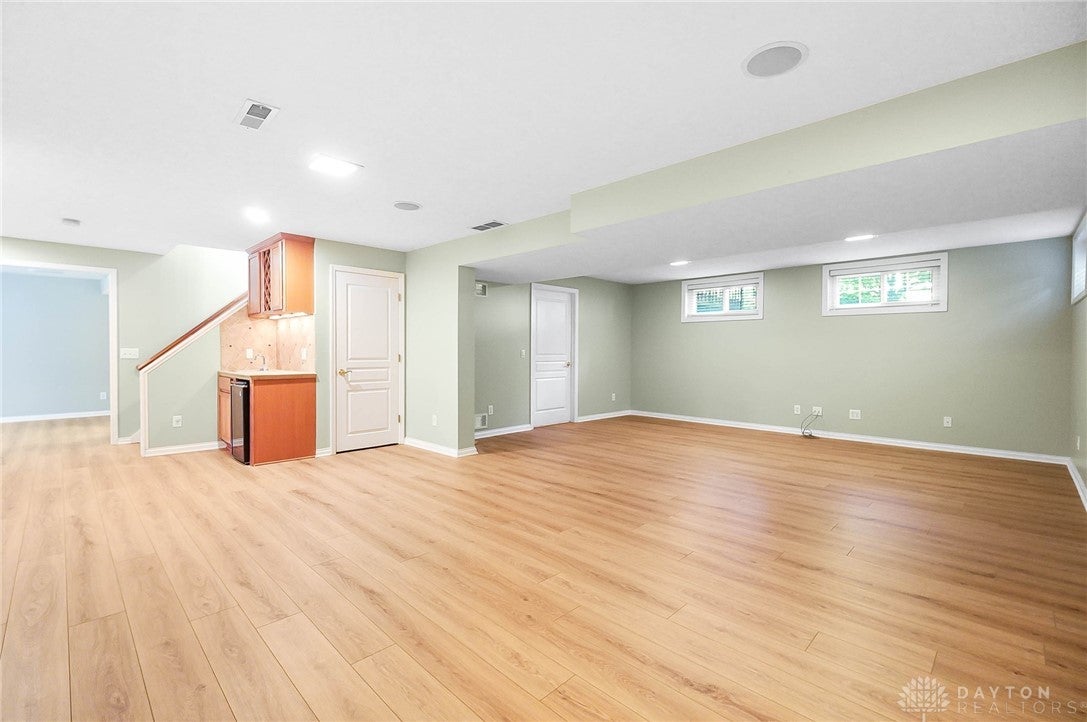 Dayton, Ohio, 45458, United States, 5 Bedrooms Bedrooms, ,4 BathroomsBathrooms,Residential,For Sale,1975816