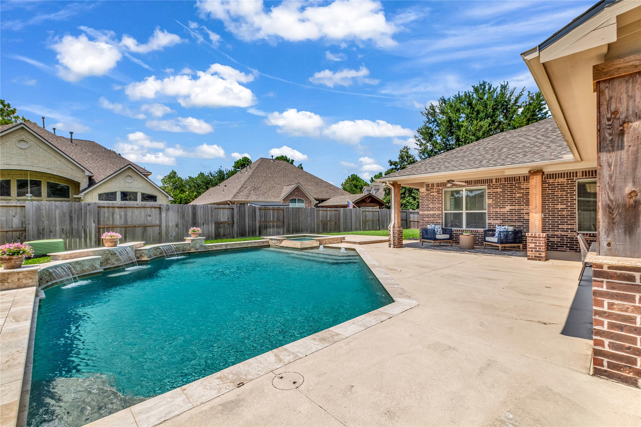 Houston, Texas, 77044, United States, 5 Bedrooms Bedrooms, ,4 BathroomsBathrooms,Residential,For Sale,1927228
