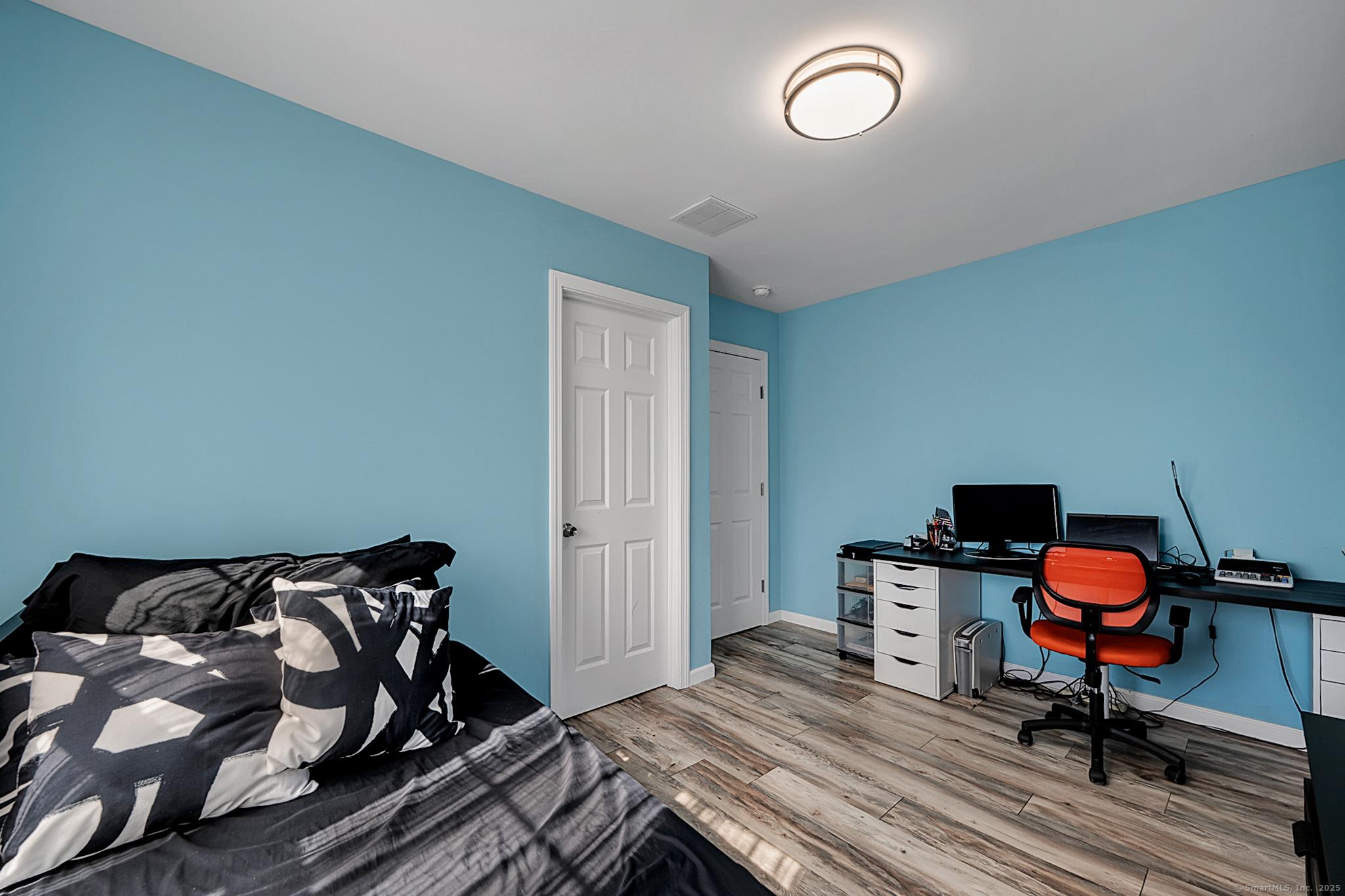 Naugatuck, Connecticut, 06770, United States, 4 Bedrooms Bedrooms, ,3 BathroomsBathrooms,Residential,For Sale,1937720