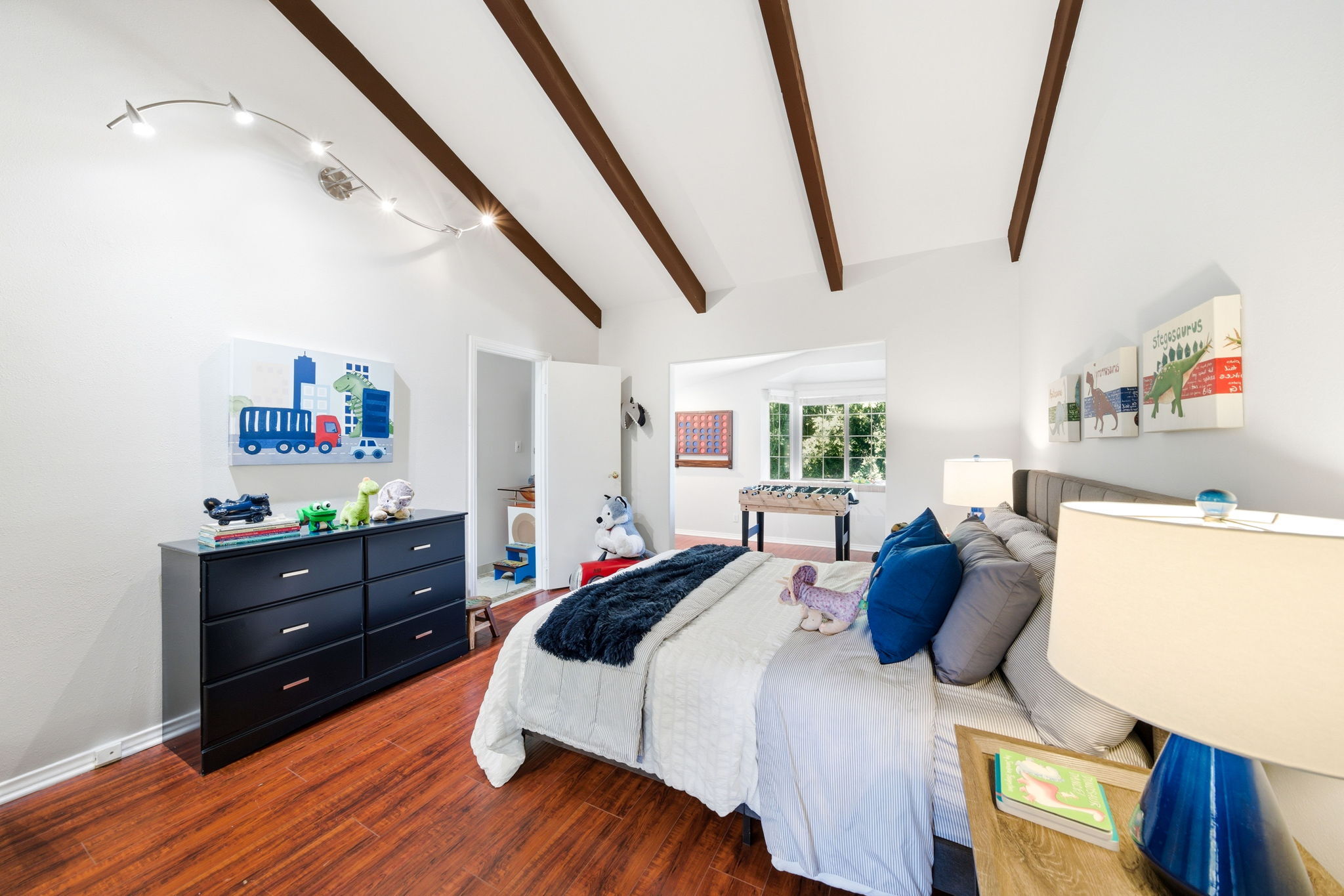  4115 Laurelgrove Ave - 物件實景