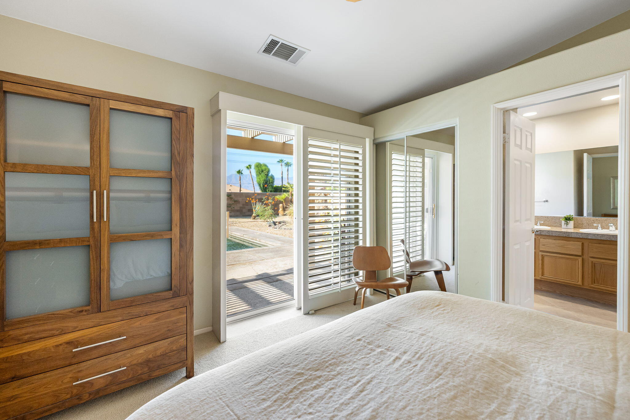 Indio, California, 92201, United States, 3 Bedrooms Bedrooms, ,2 BathroomsBathrooms,Residential,For Sale,1910889