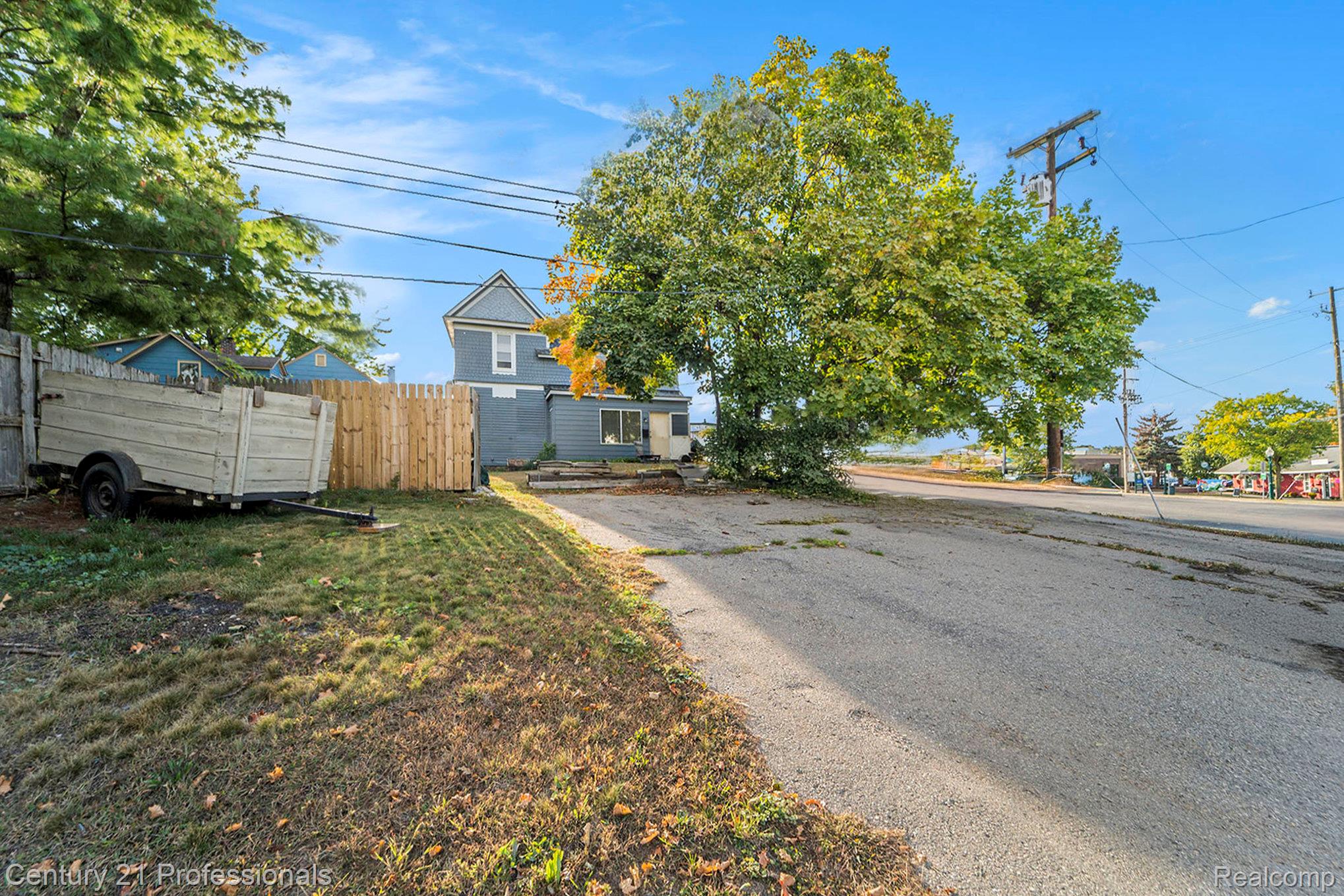 Rochester, Michigan, 48307, United States, ,4 BathroomsBathrooms,Residential,For Sale,1983342