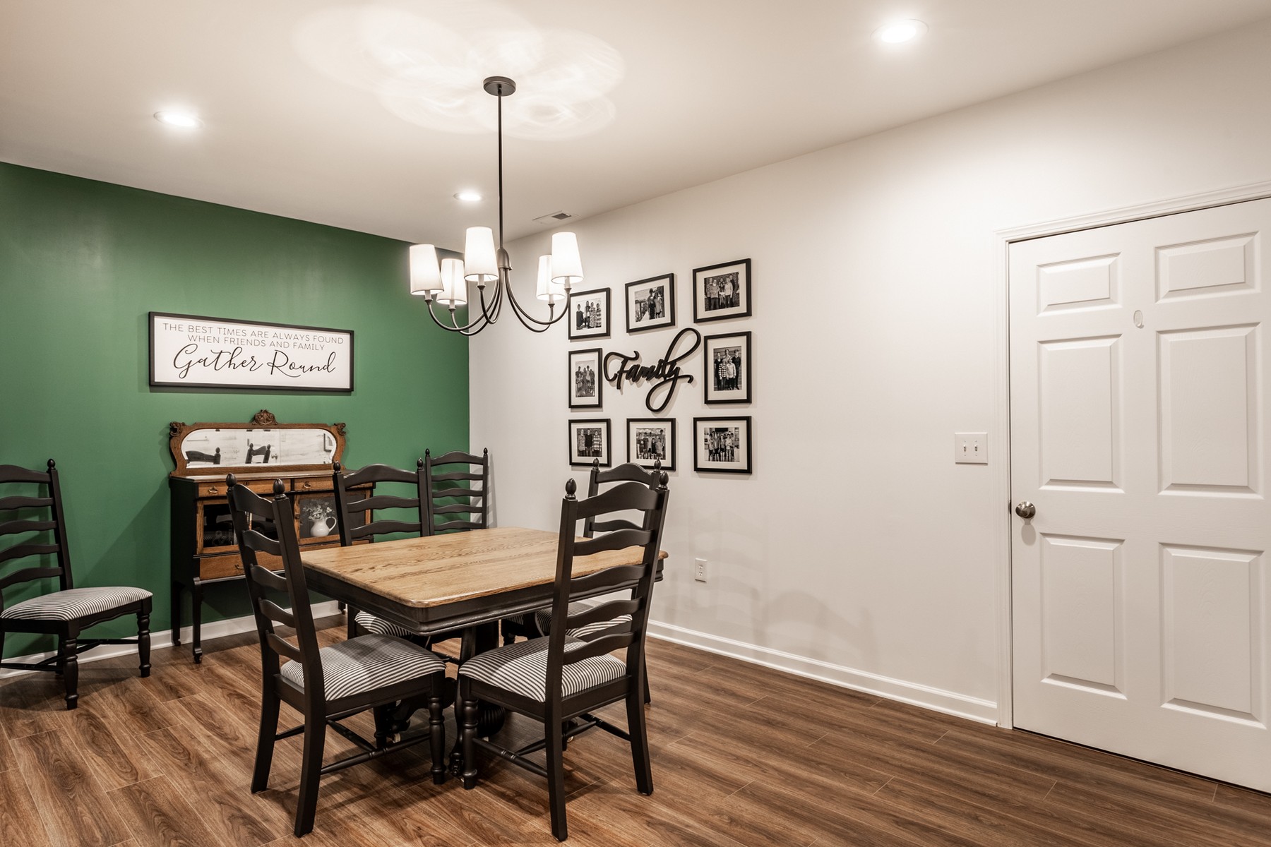  Stunning Townhome in Desirable Carmel Neighborhood - 物件實景