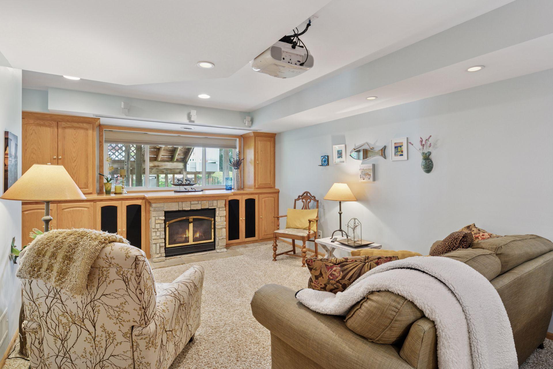 Chaska, Minnesota, 55318, United States, 4 Bedrooms Bedrooms, ,3 BathroomsBathrooms,Residential,For Sale,1947904