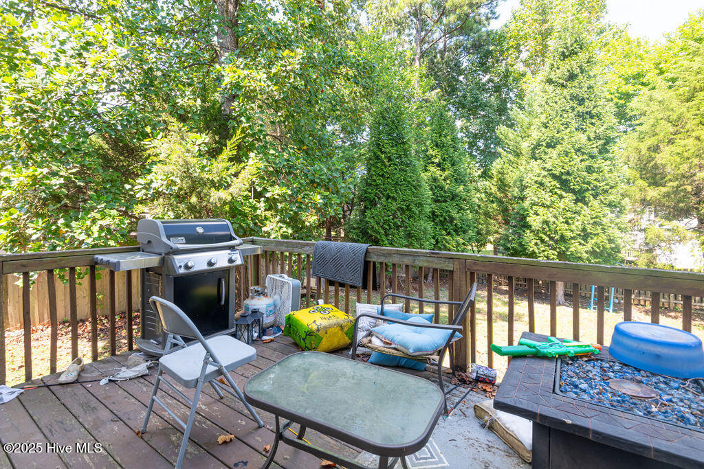 Wake Forest, North Carolina, 27587, United States, 5 Bedrooms Bedrooms, ,3 BathroomsBathrooms,Residential,For Sale,1942073