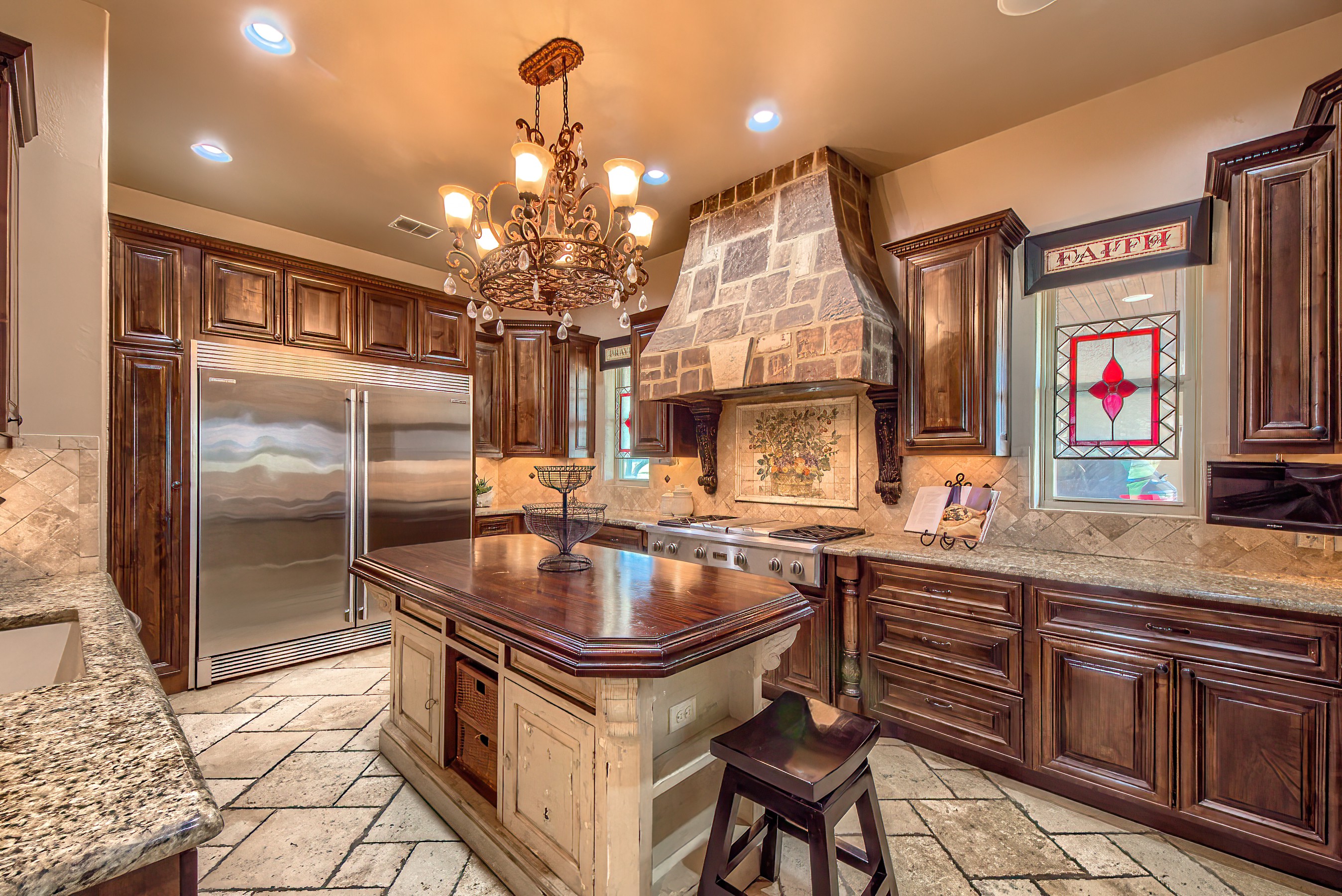 Seguin, Texas, 78155, United States, 7 Bedrooms Bedrooms, ,7 BathroomsBathrooms,Residential,For Sale,1994199